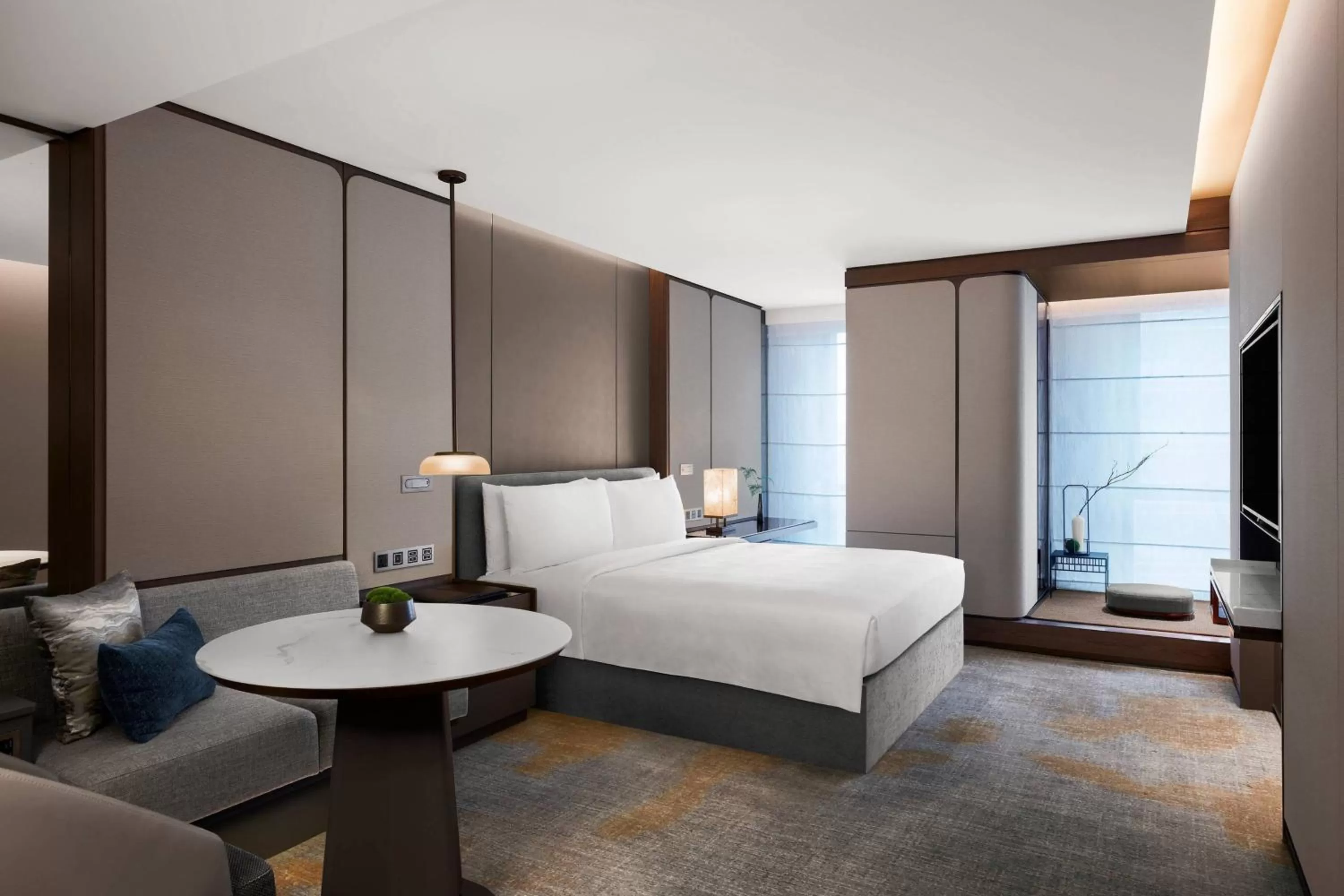 Photo of the whole room, Bed in JW Marriott Hotel Shenzhen