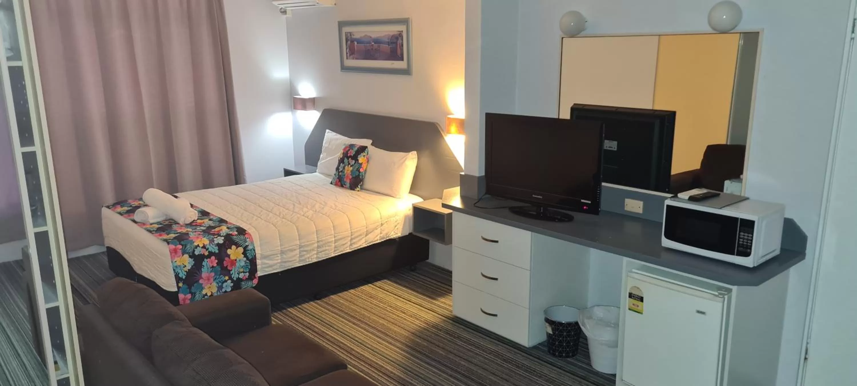 Twin Room - Disability Access in Golden Sands Motor Inn