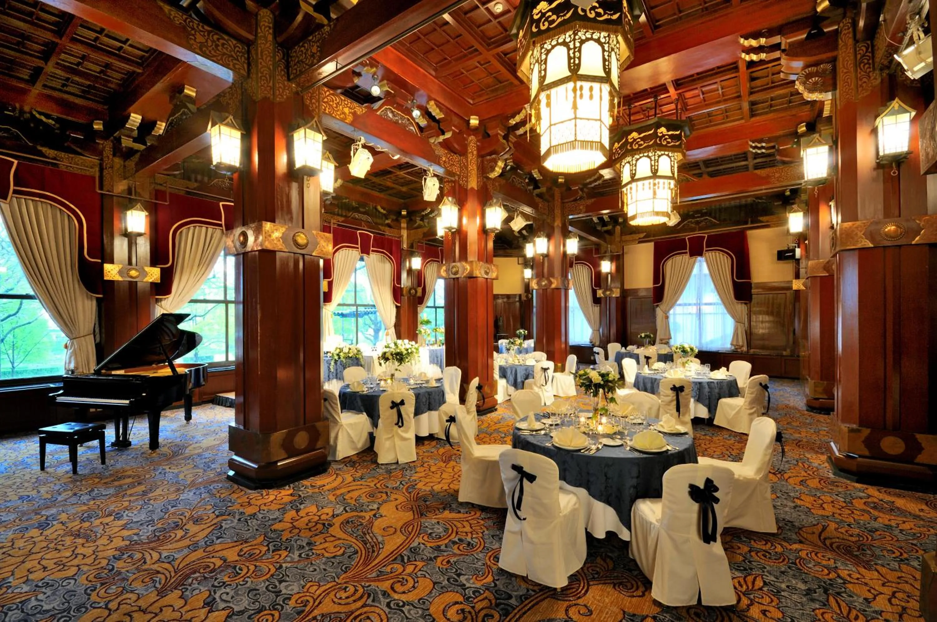 Day in Hotel New Grand