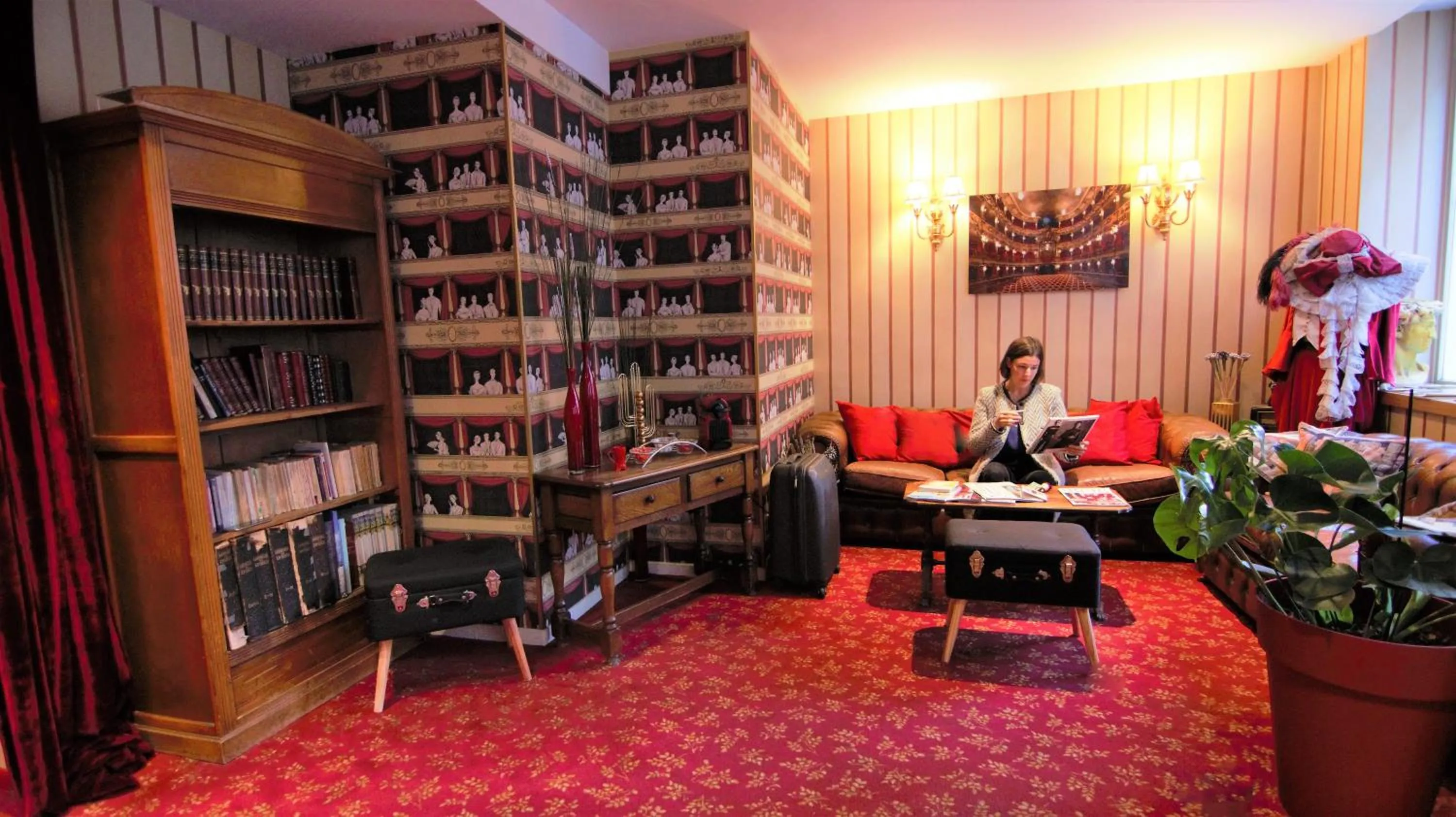 Living room in Hôtel du Théâtre by Patrick Hayat