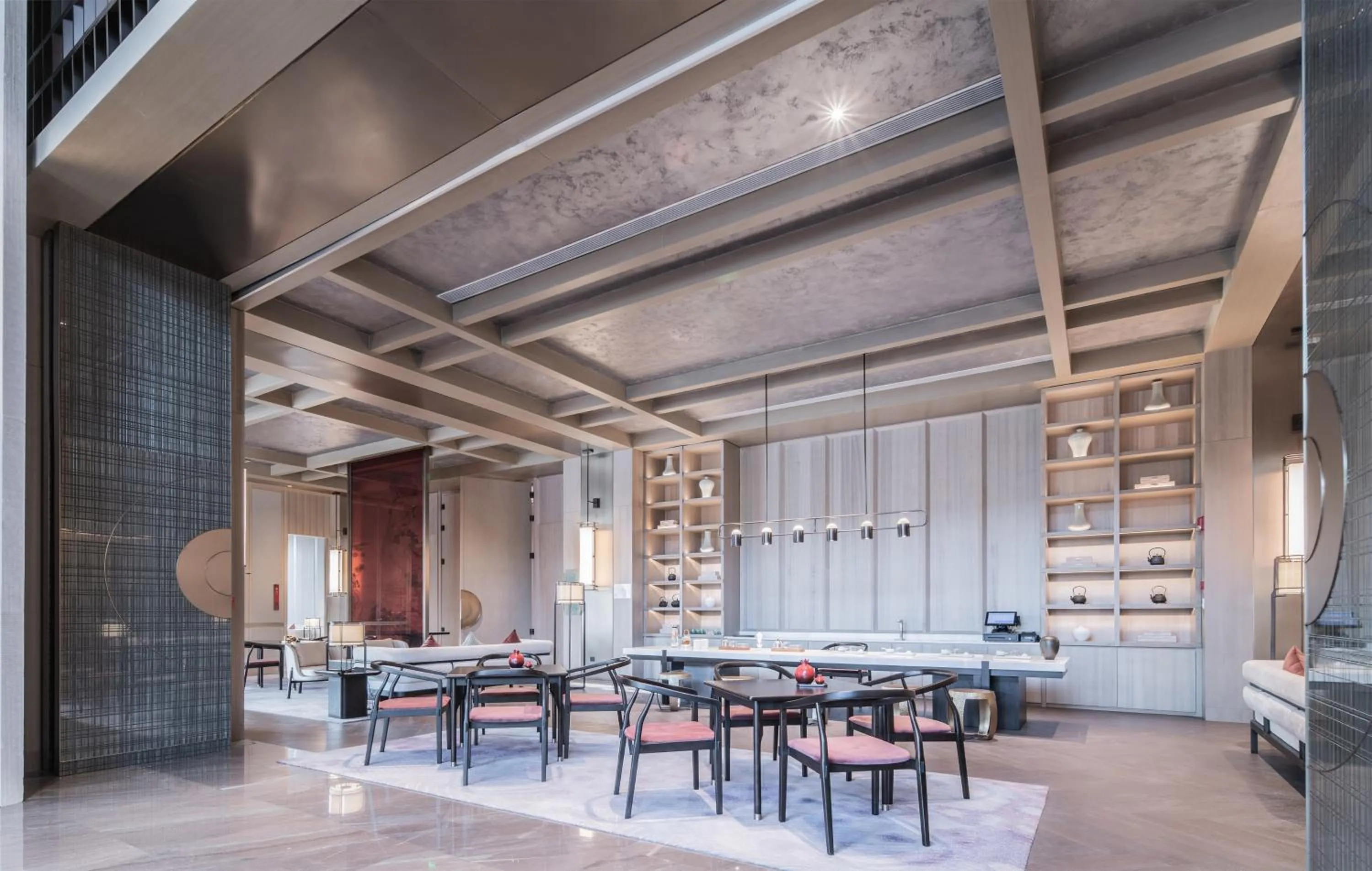 Lounge or bar in HUALUXE Xi'an Chanba by IHG