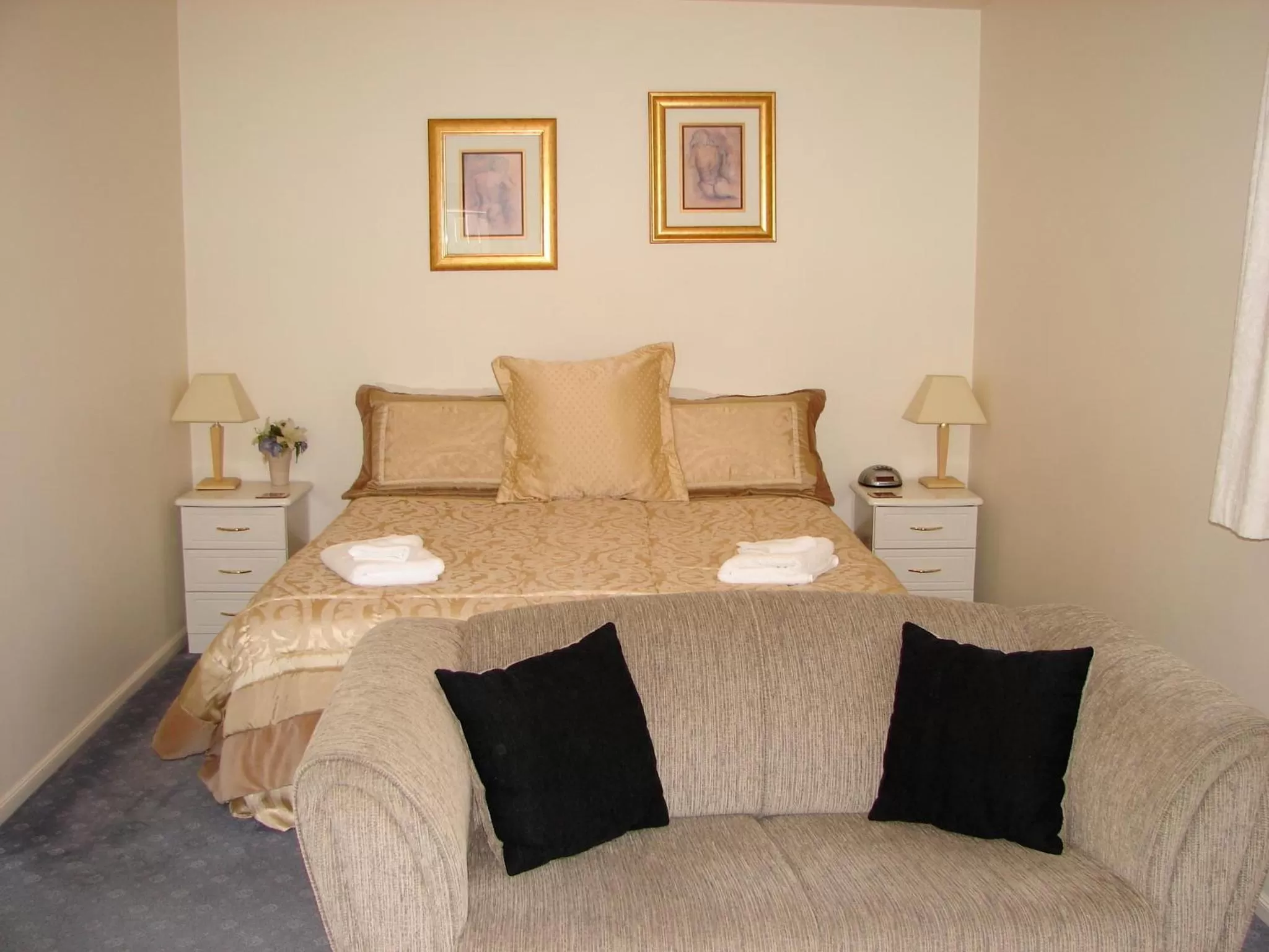 Other, Bed in 193 Aorangi Manor Motel