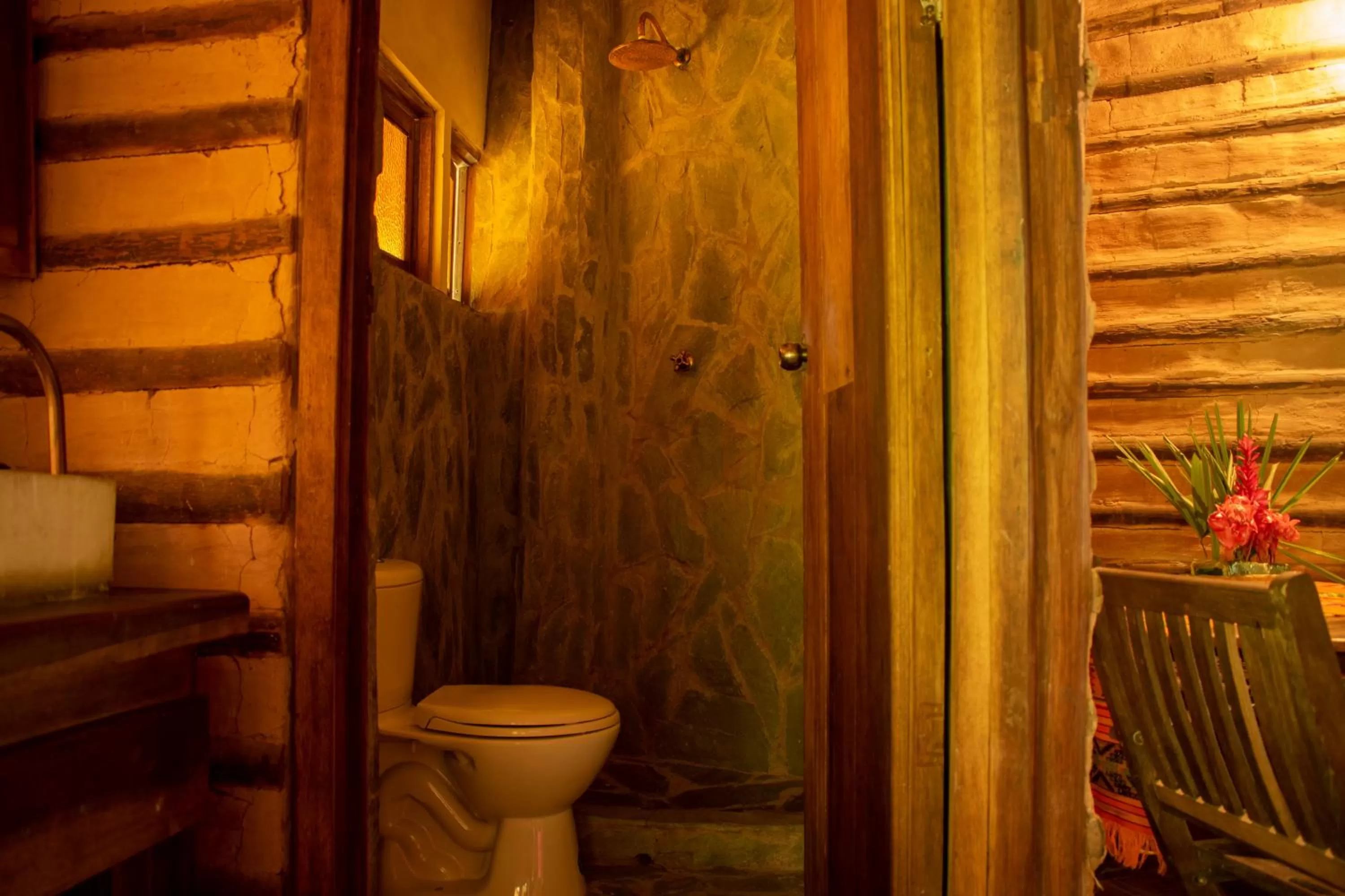 Bathroom in Ecolodge Cosmogénesis
