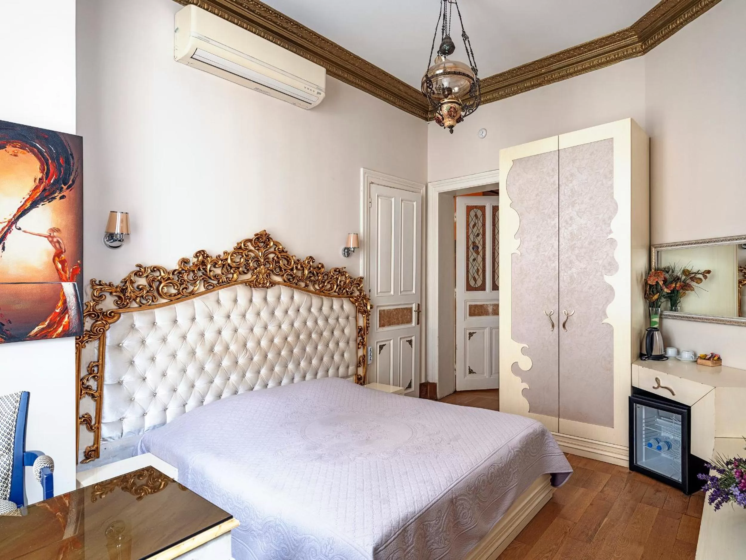 Toilet, Bed in Ragip Pasha Apartments