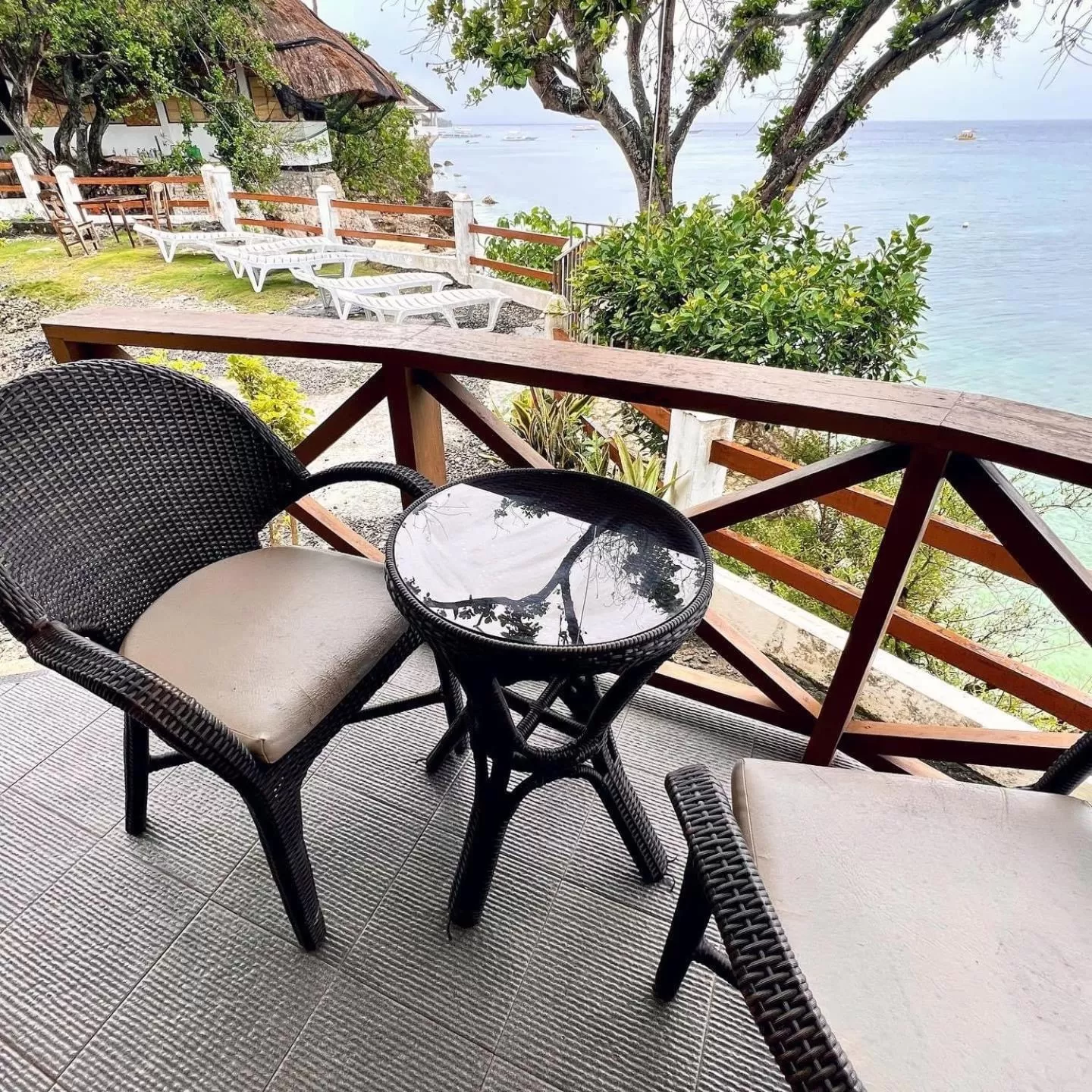 Pescador View - Beachfront ,Extensions & nearby the Ocean Hostels & Restaurant Moalboal