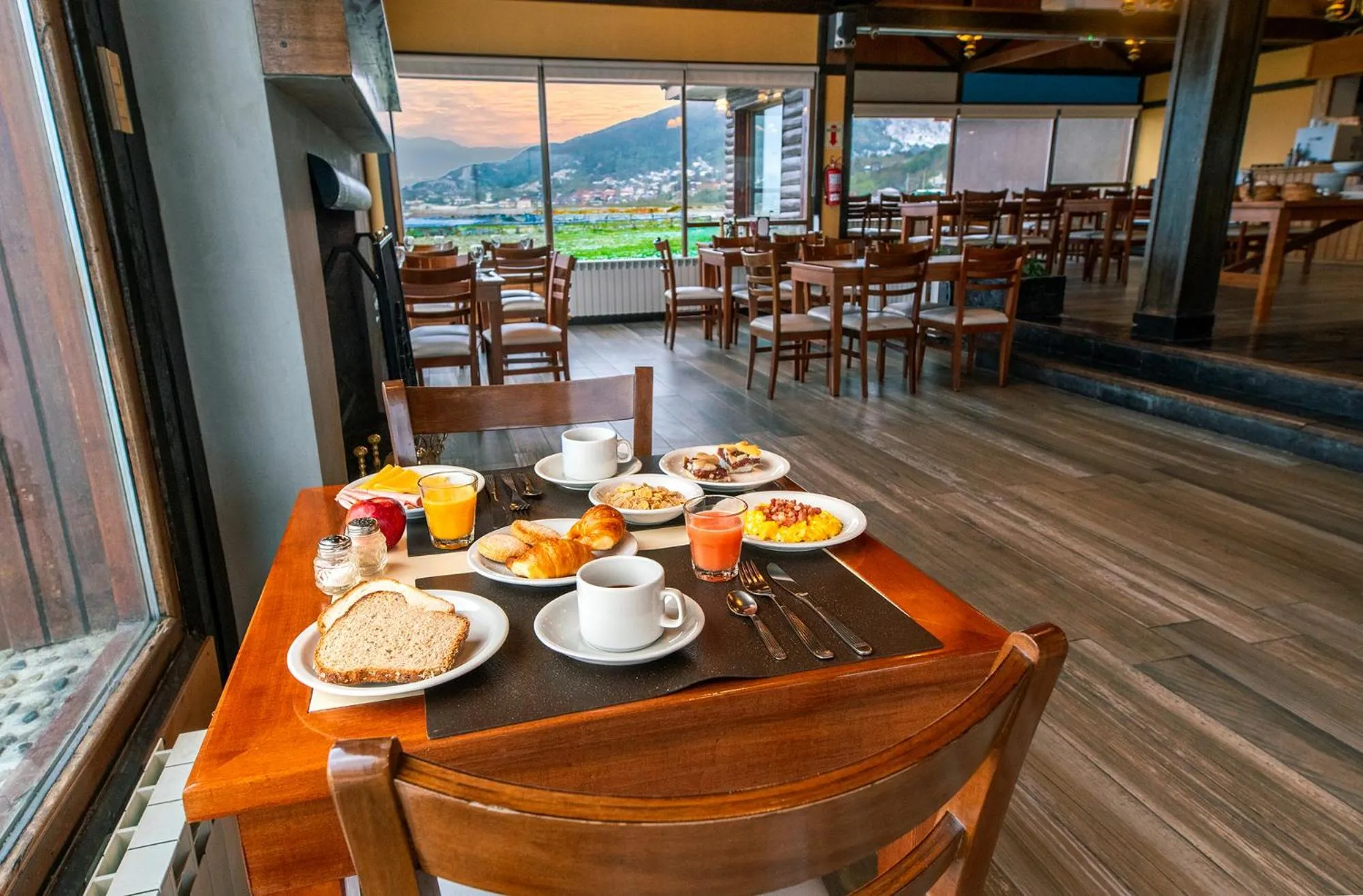 Restaurant/places to eat in Tolkeyen Ushuaia Hotel