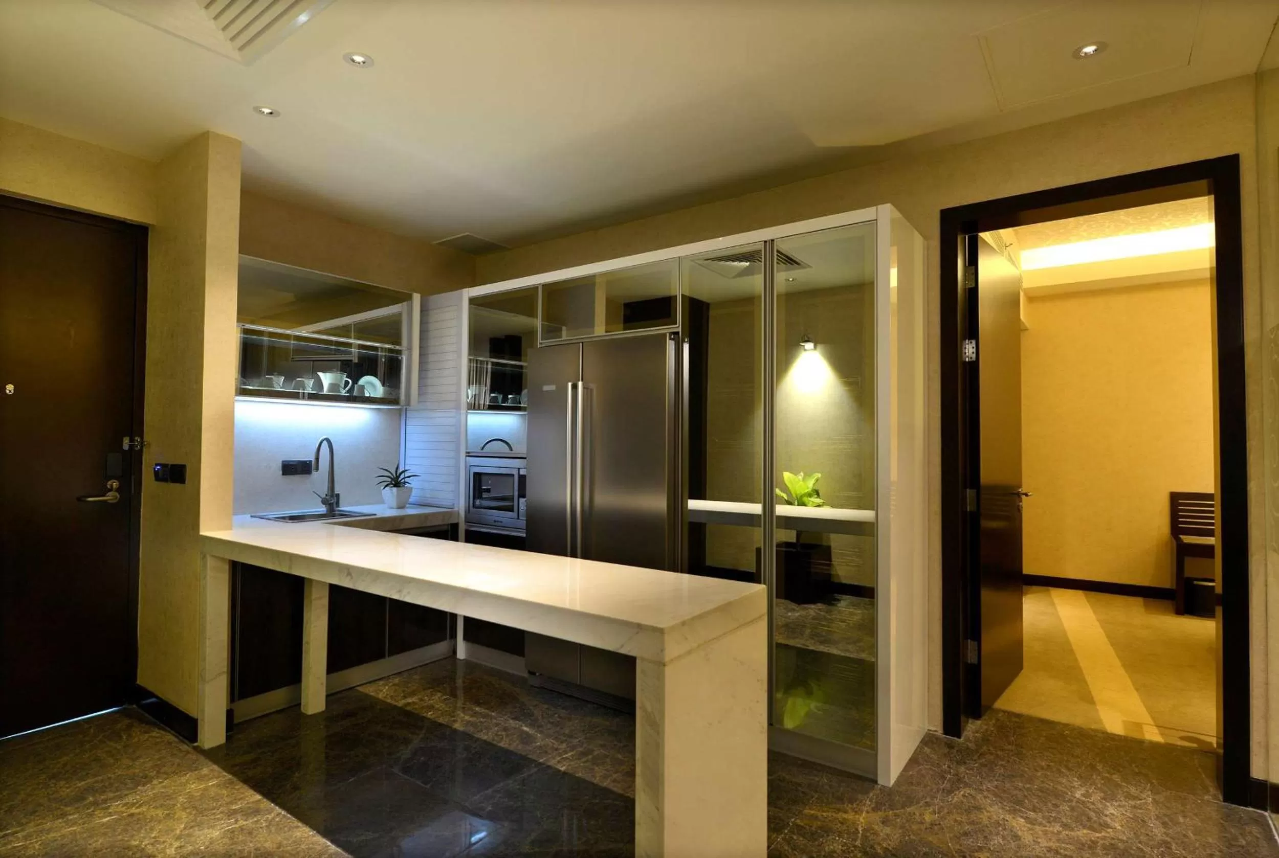 Kitchen or kitchenette in Radisson Blu Chattogram Bay View