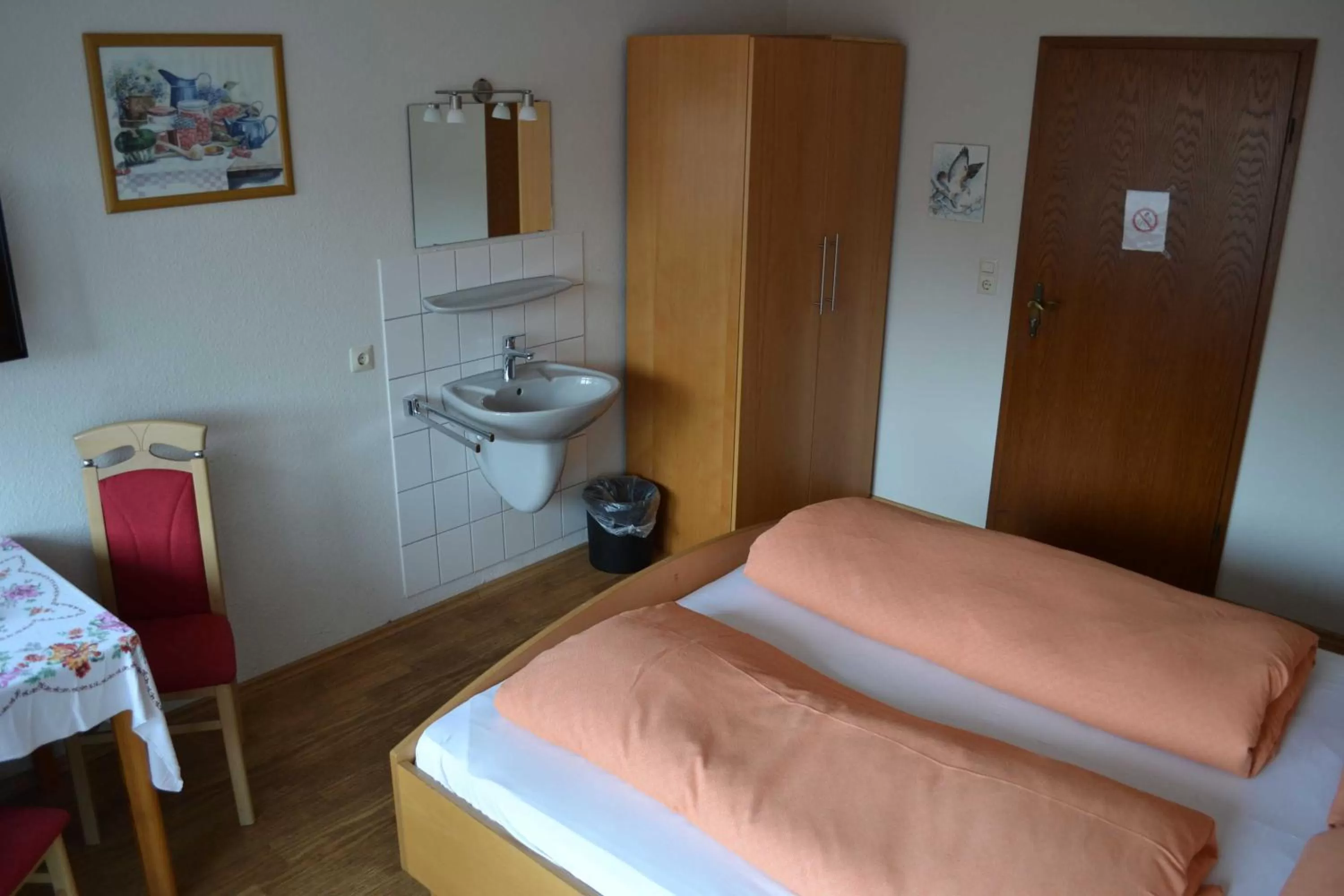 Bedroom, Bed in Gaestehaus Tagescafe Eckenfels