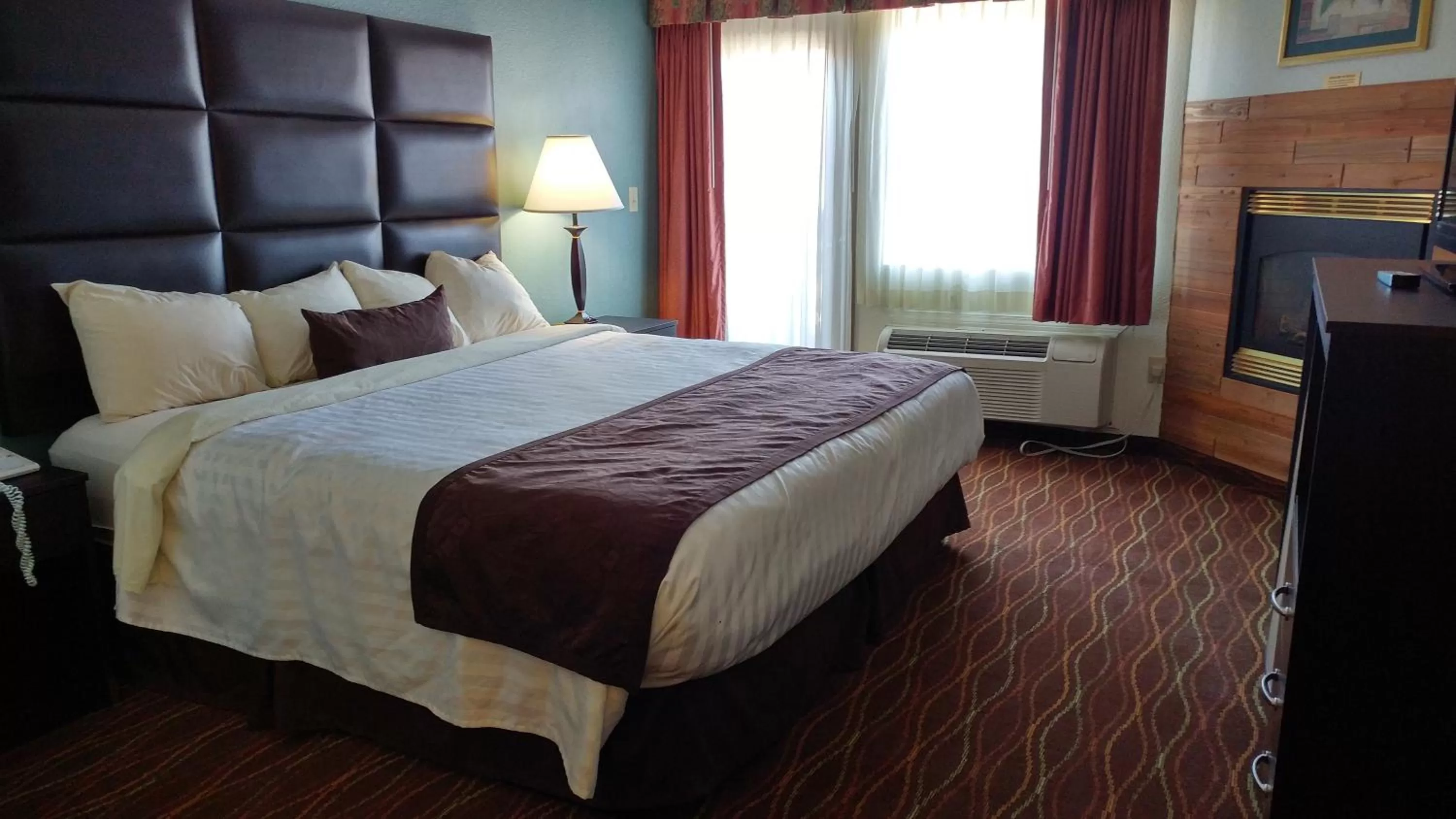 Bedroom, Bed in Baymont by Wyndham Helen