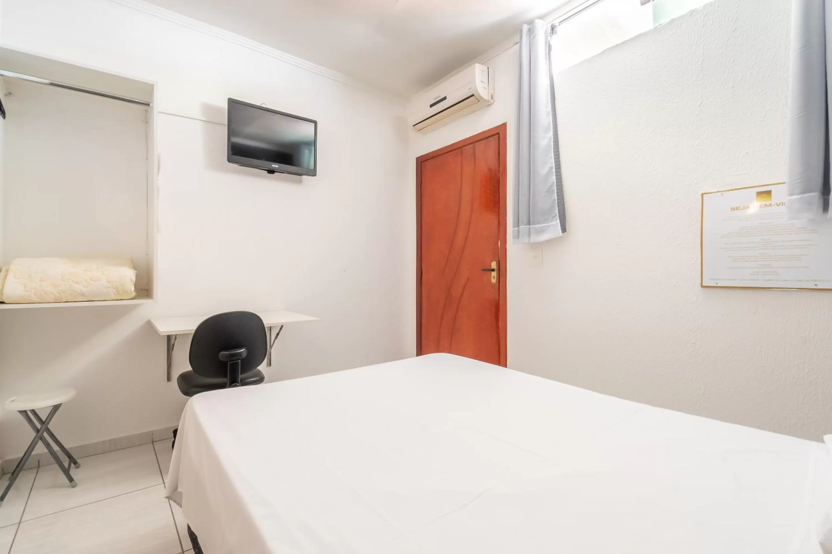 Photo of the whole room, Bed in Hotel Campolim