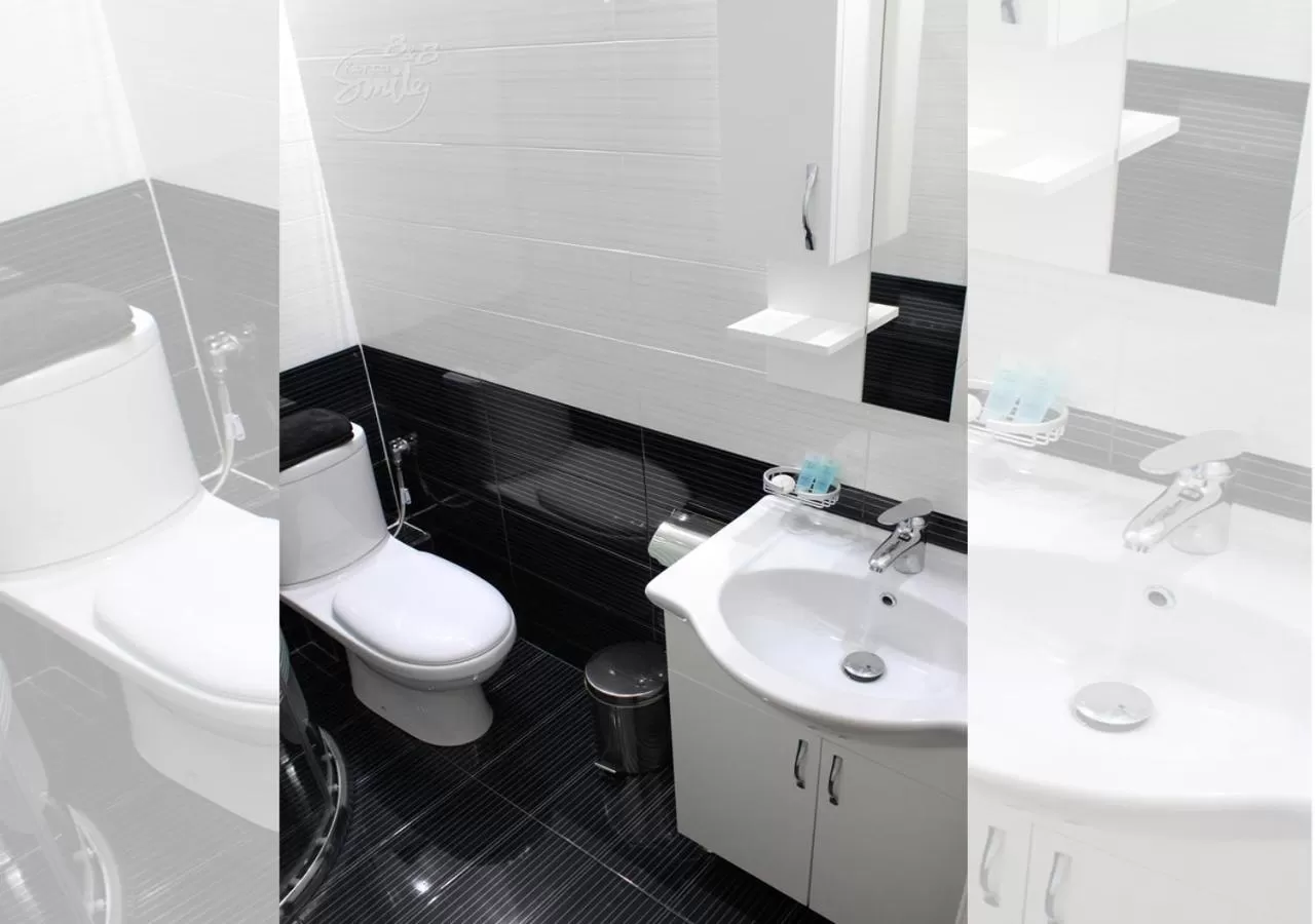 Shower in KorcaSmileHotel