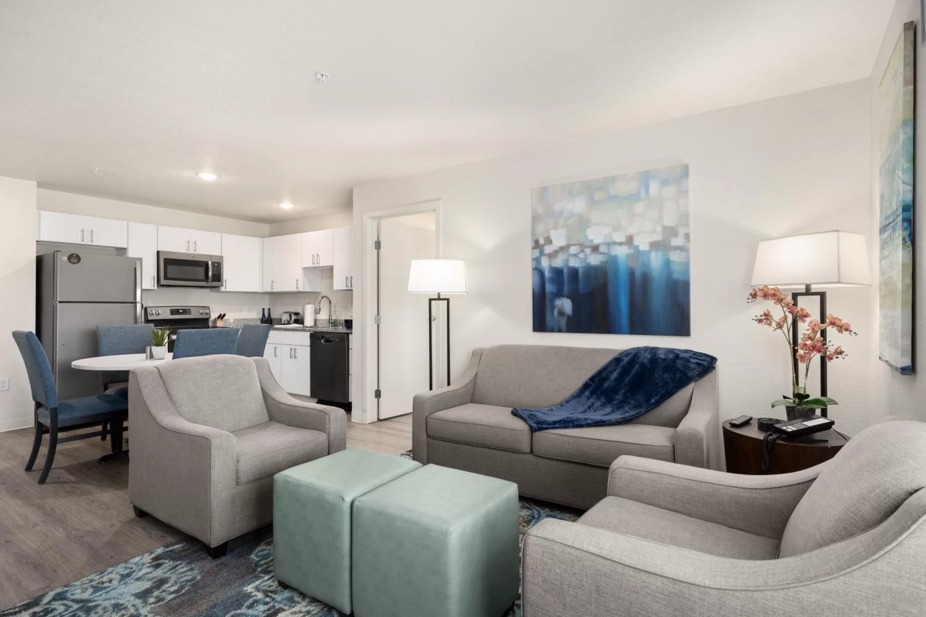 Three Bedroom Suite w/Fully Equipped Kitchen in WaterWalk Extended Stay by Wyndham Minneapolis - Plymouth