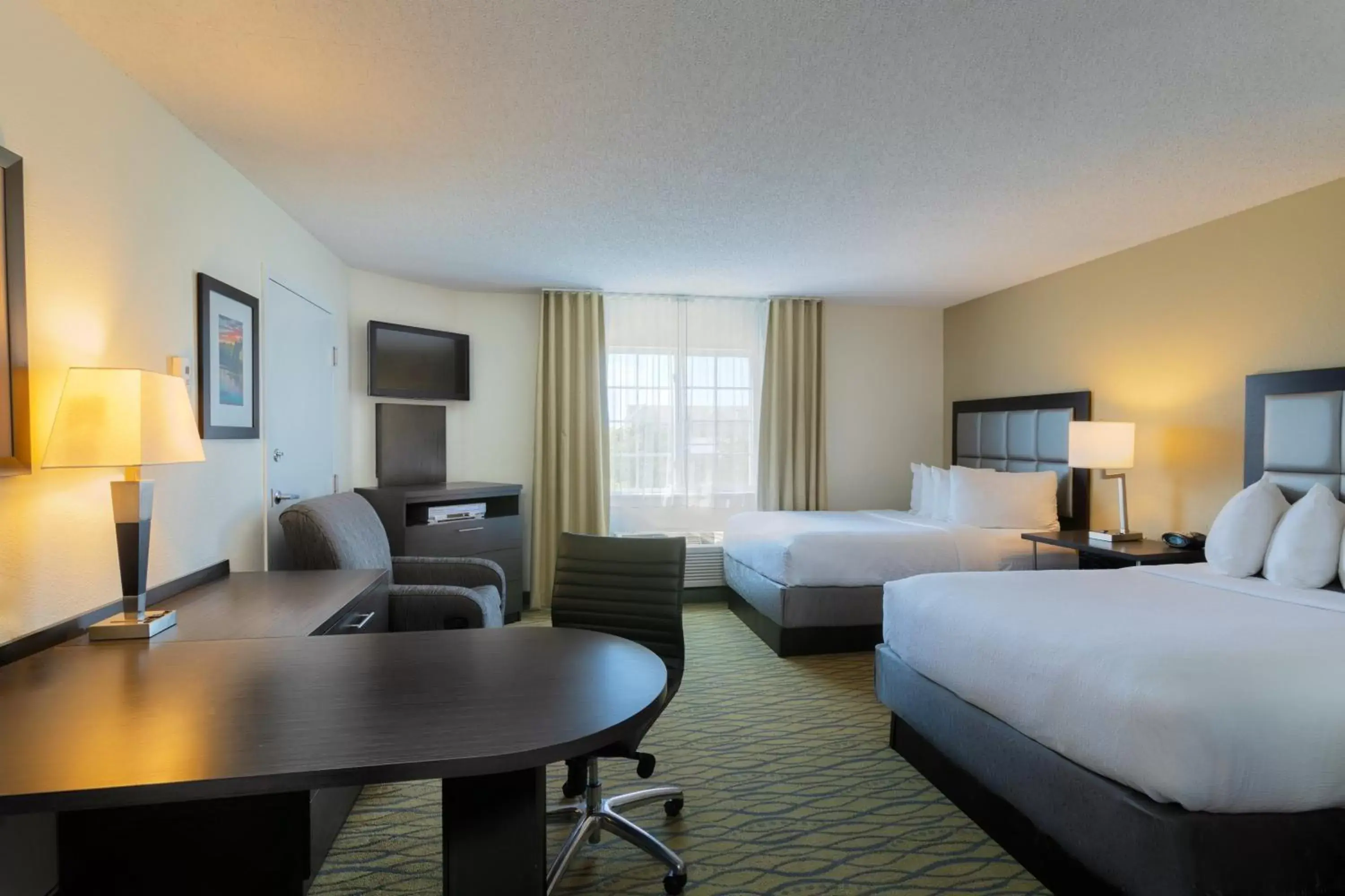 Studio Suite with Two Double Beds and Mobility Accessible Tub - Non-Smoking in Candlewood Suites Rogers-Bentonville, an IHG Hotel Studio Suite with Two Double Beds and Mobility Accessible Tub - Non-Smoking in Candlewood Suites Rogers-Bentonville, an IHG Hotel