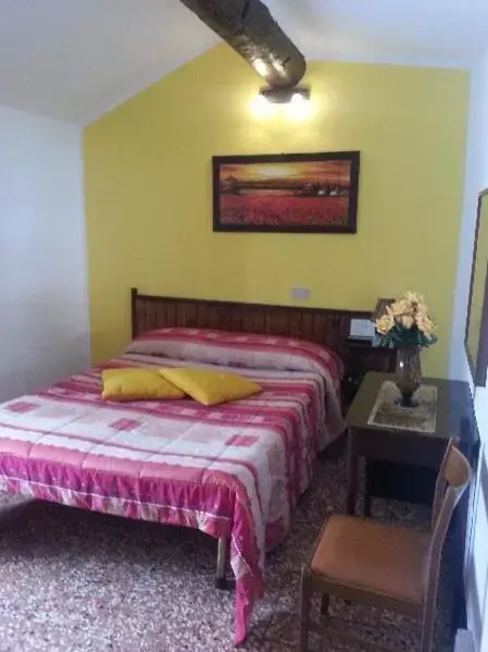 Single Room in Family Hotel Balbi Single Room in Family Hotel Balbi