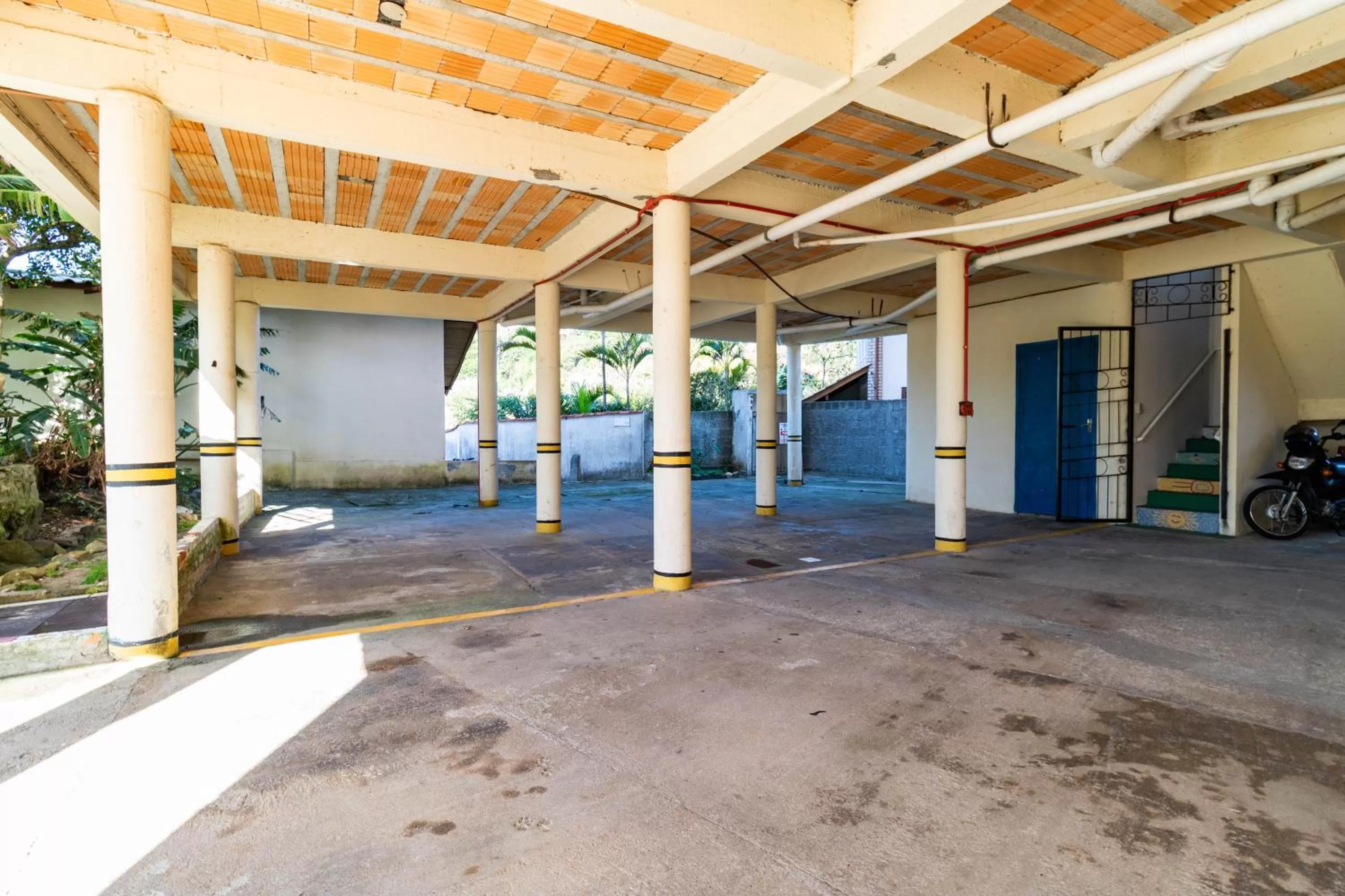 Parking in Pousada Maré de Lua