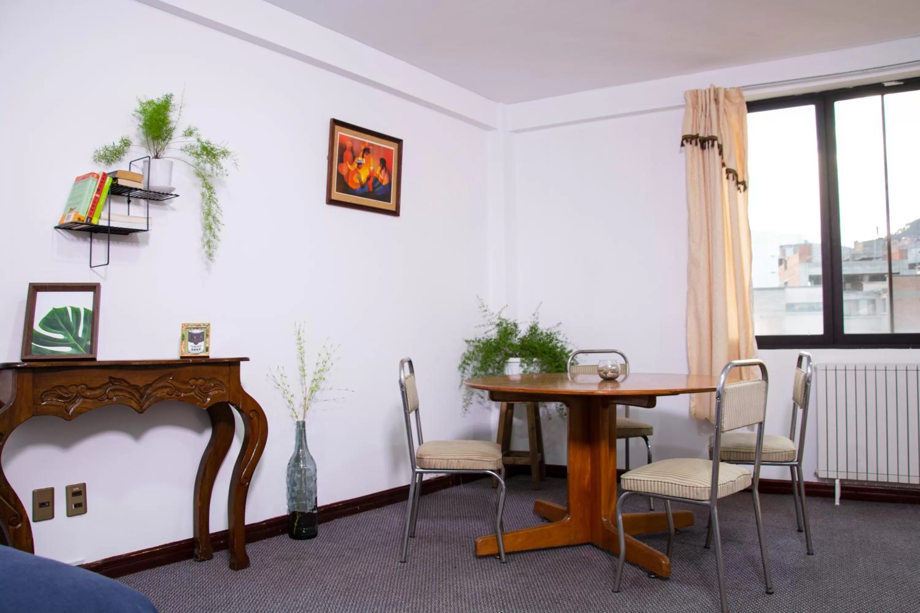 Dining area in Inca's Room