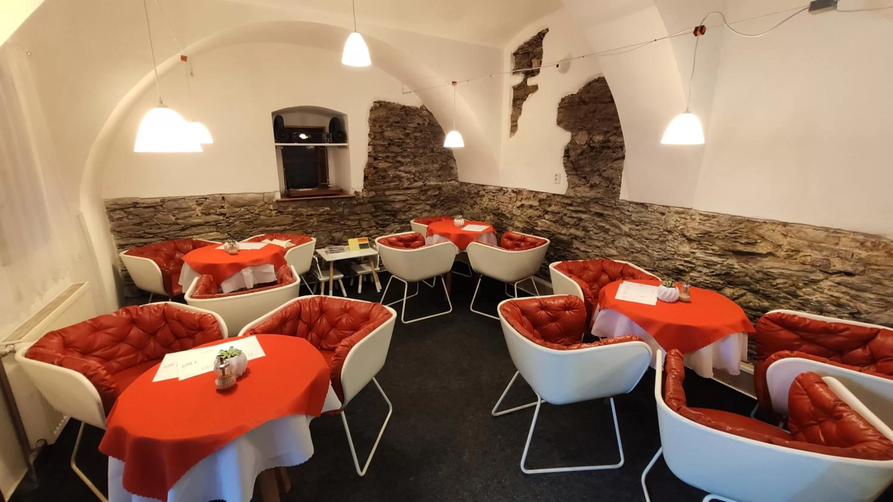 Restaurant/places to eat in H@M Penzion