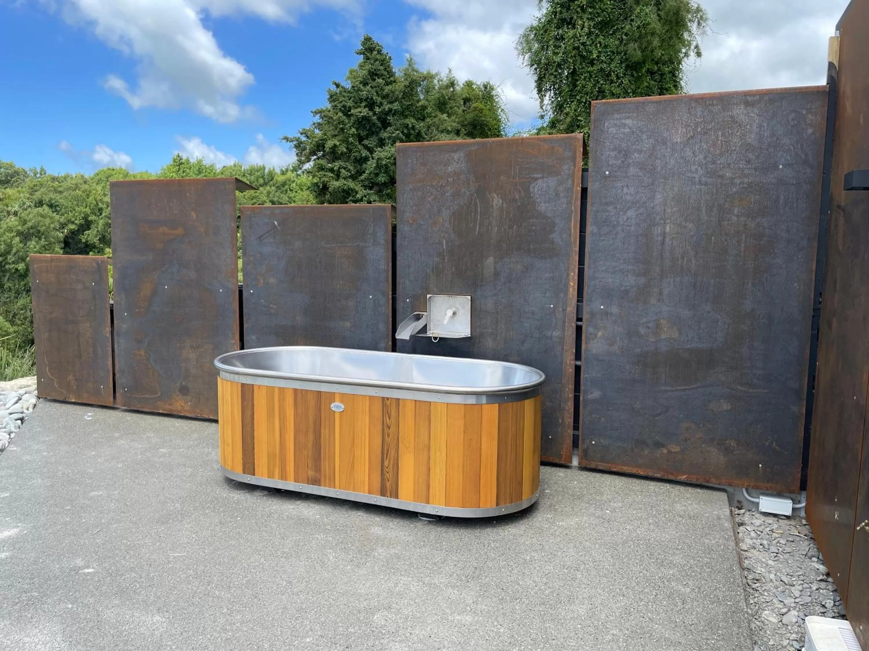 Open Air Bath in Ngā Whare Mānatu