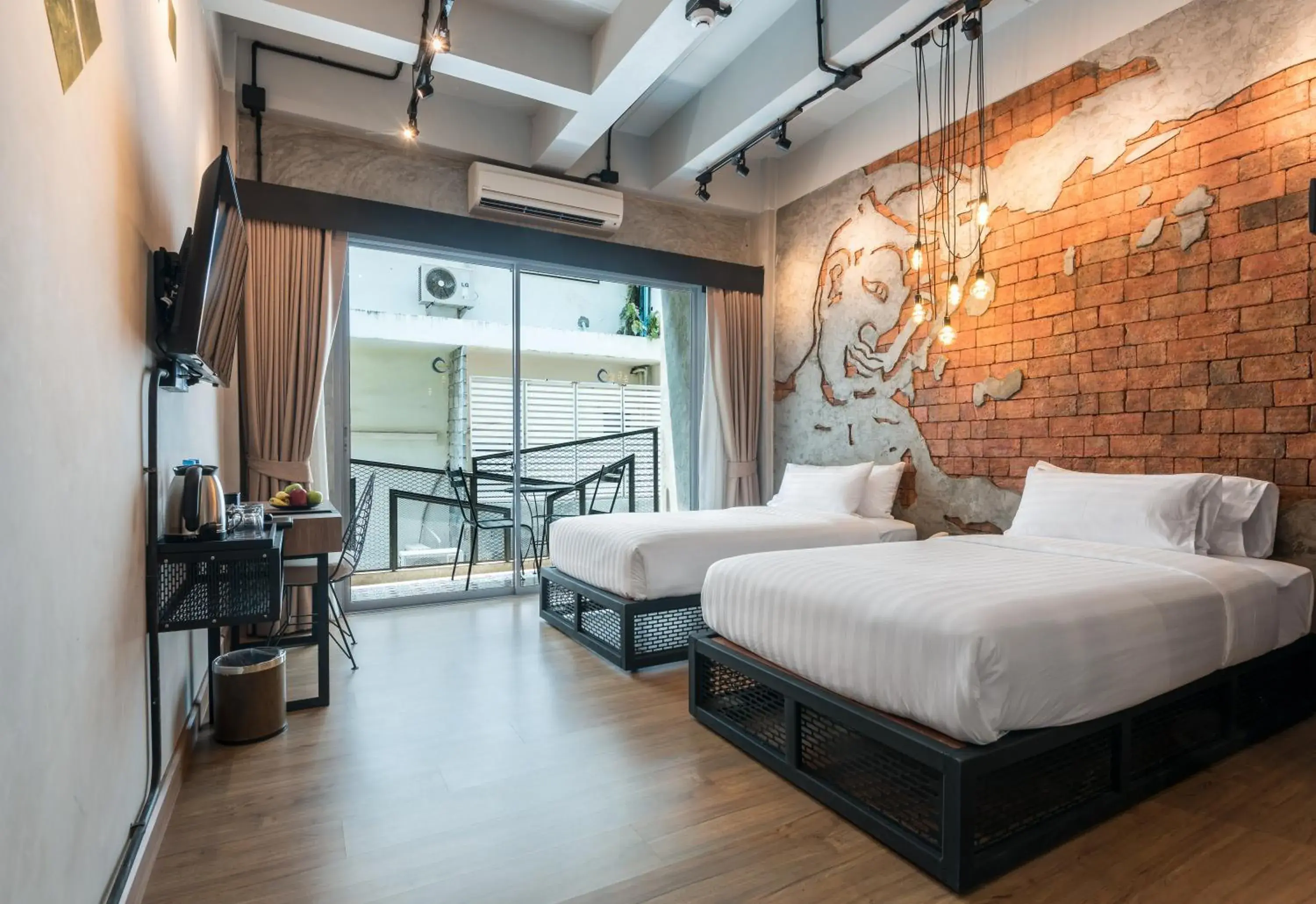 Deluxe Double or Twin Room with Balcony in Sea Crest by Jomtien Deluxe Double or Twin Room with Balcony in Sea Crest by Jomtien