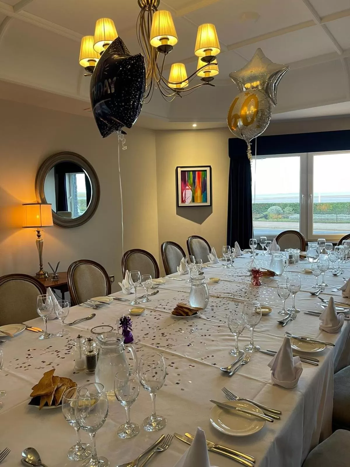 Restaurant/Places to Eat in Kingsway Hotel.