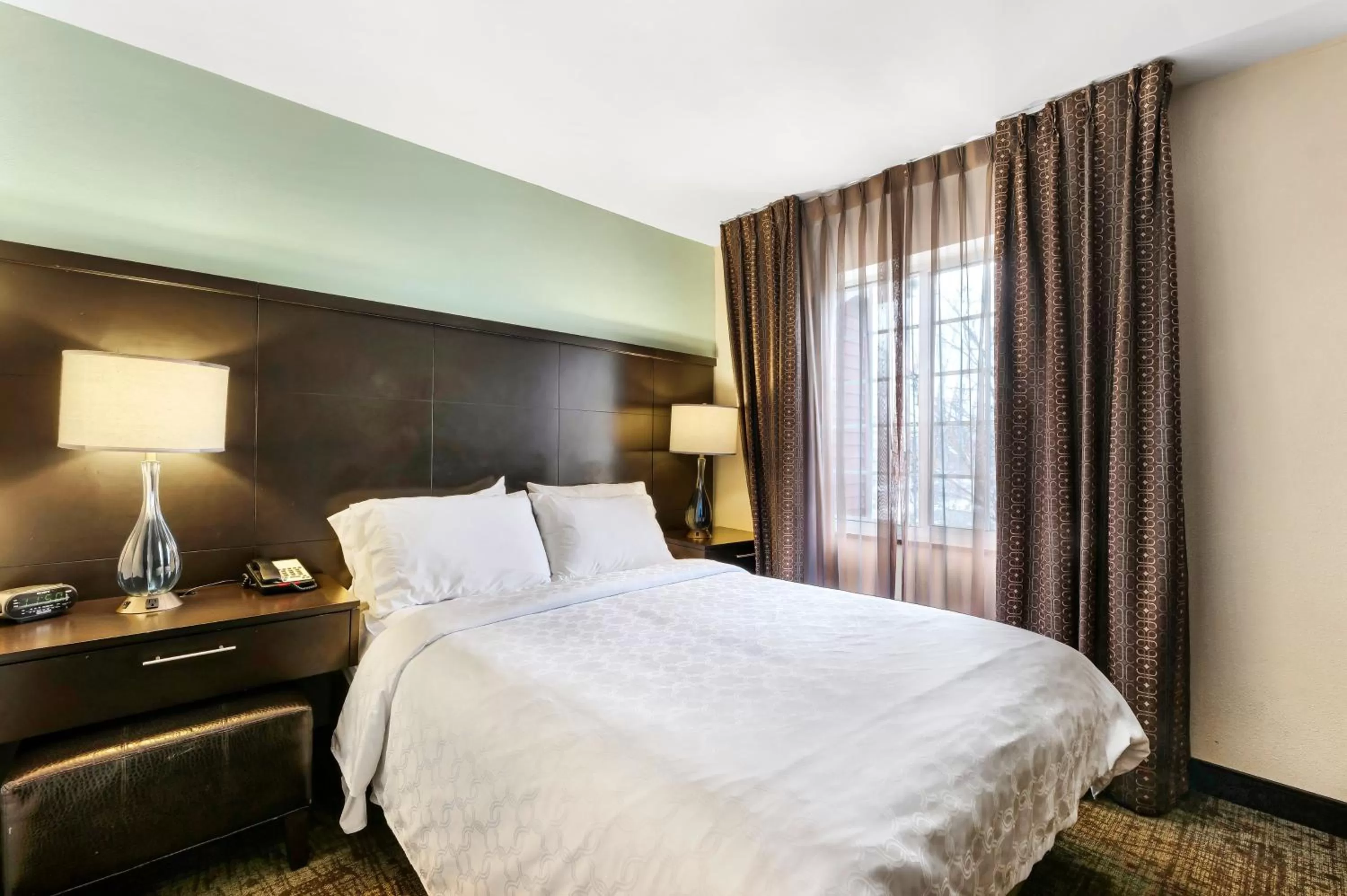 Photo of the whole room, Bed in Staybridge Suites-Philadelphia/Mount Laurel by IHG