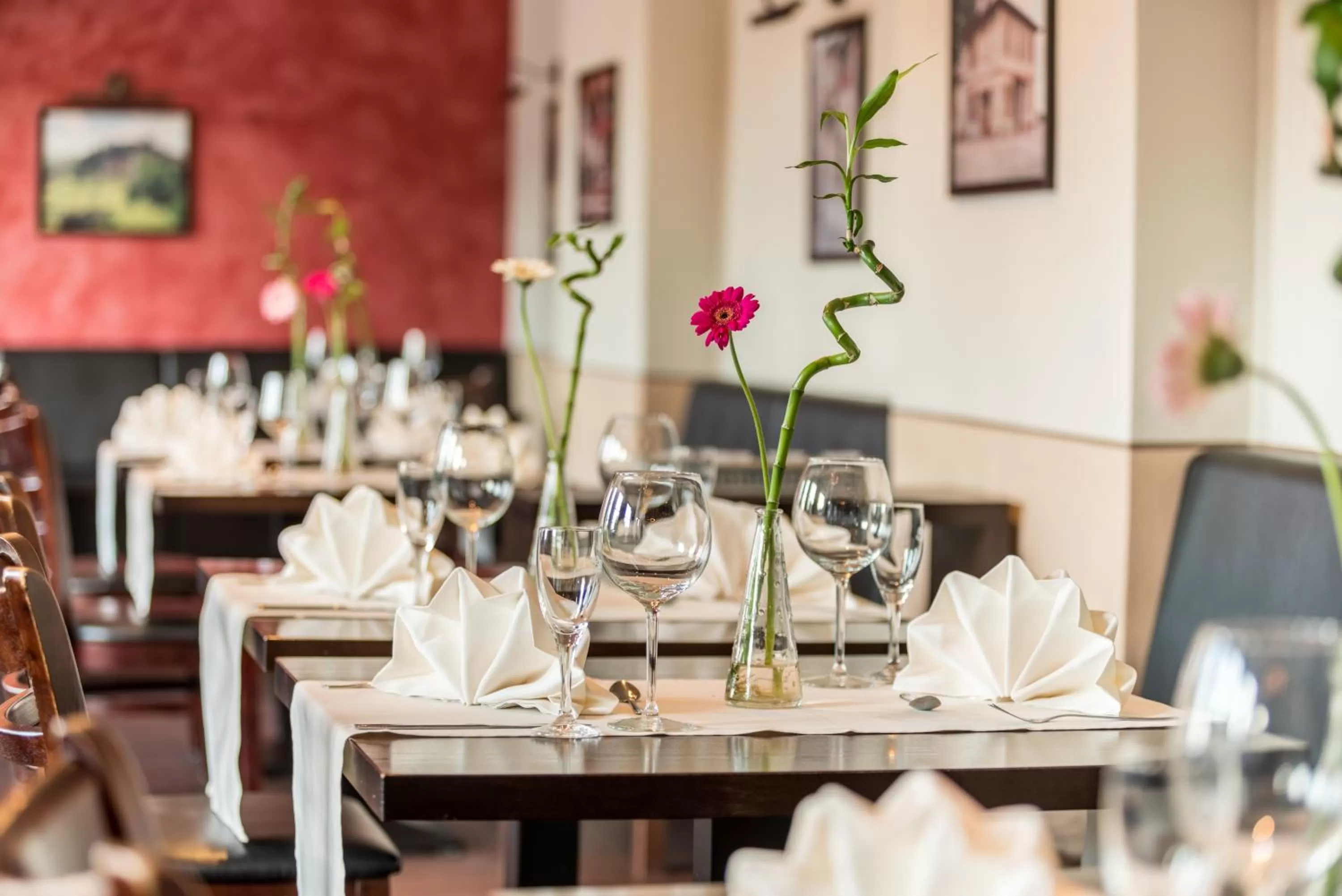 Restaurant/places to eat in AZIMUT Hotel Dresden