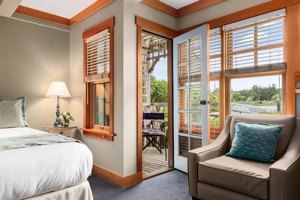 La Conner Channel Lodge