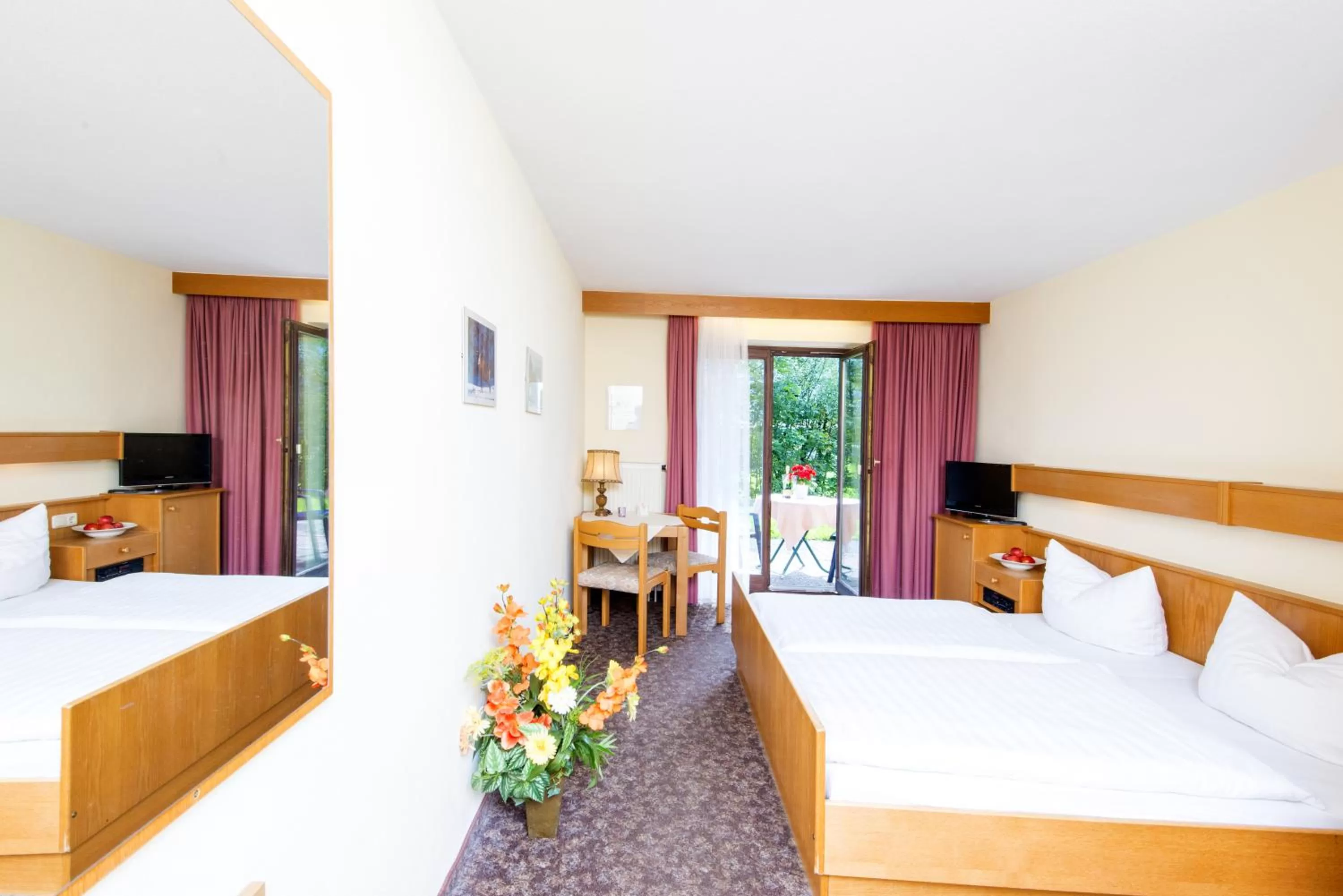 Photo of the whole room, Bed in Hotel Köppeleck