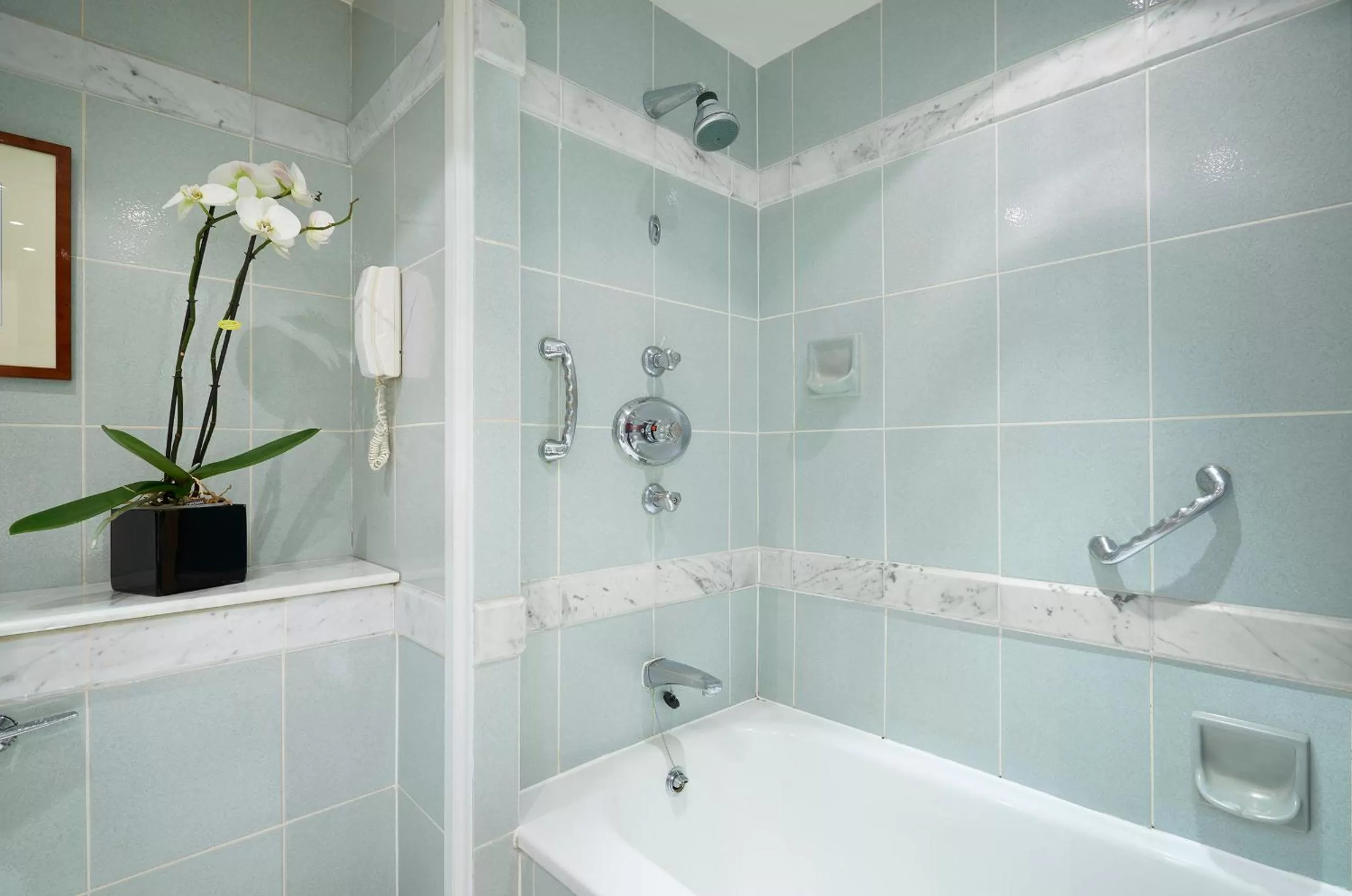 Bathroom in Millennium Hotel and Conference Centre Gloucester London