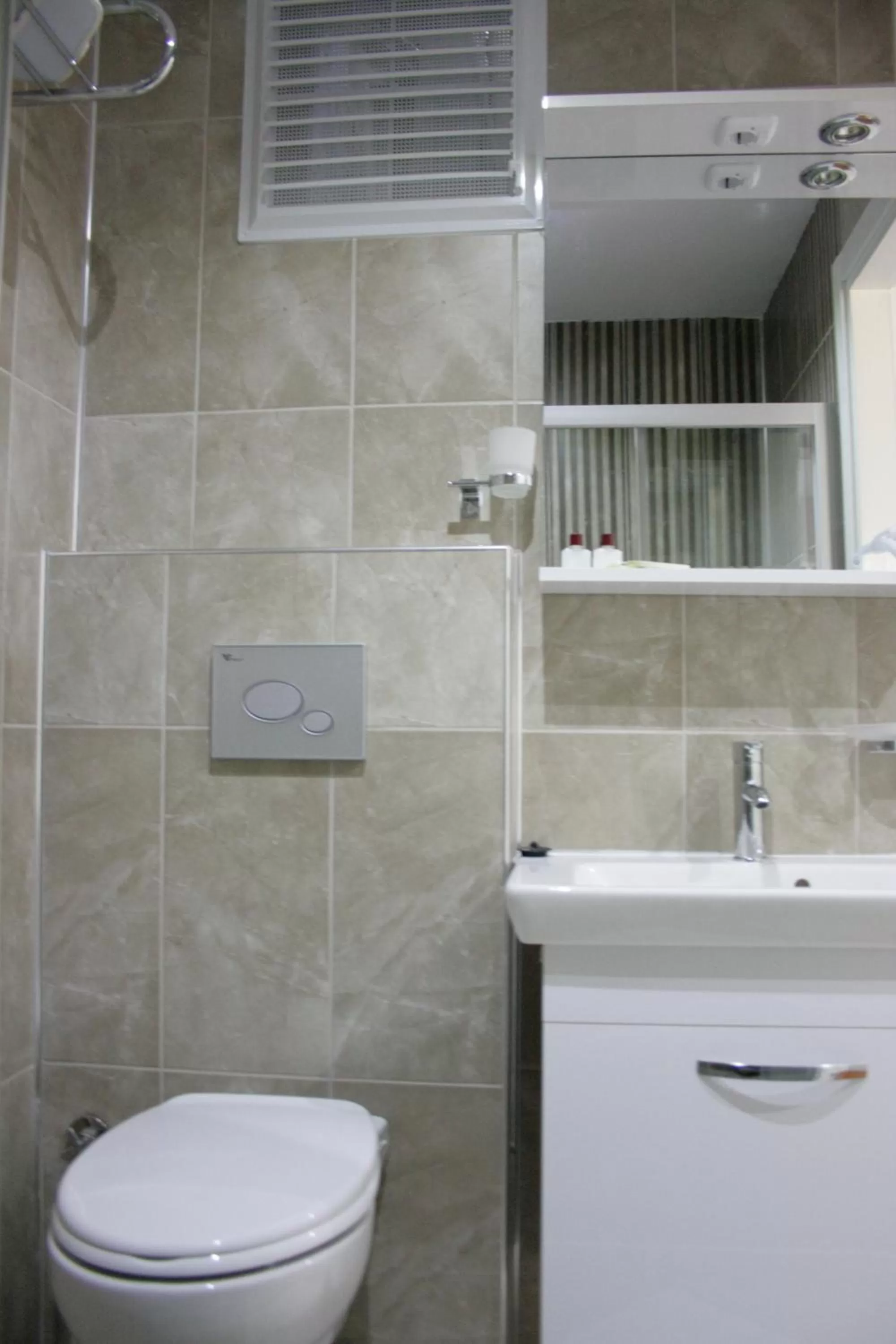 Bathroom in Sakran Hotel