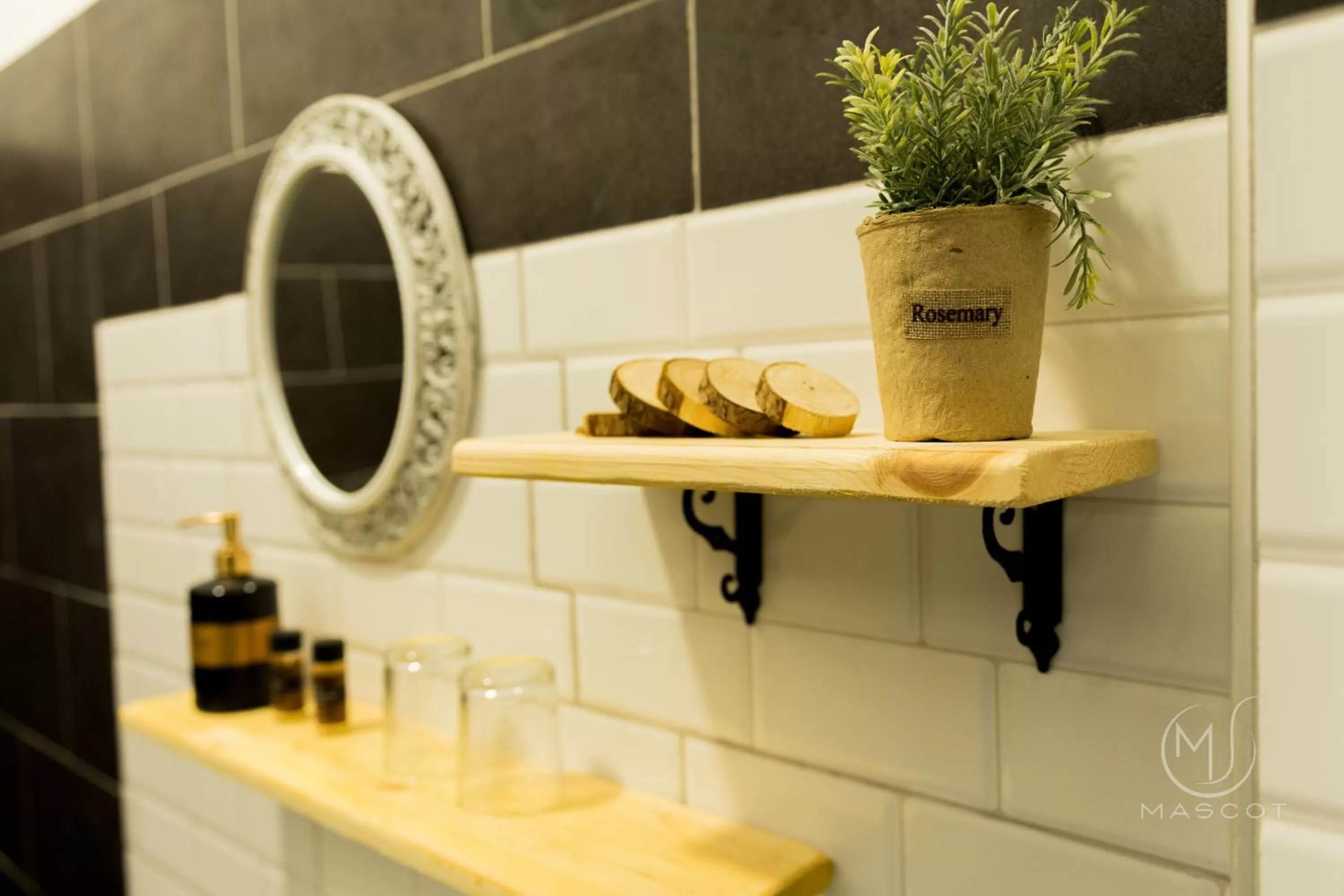 Toilet, Bathroom in Mascot Garden Rooms