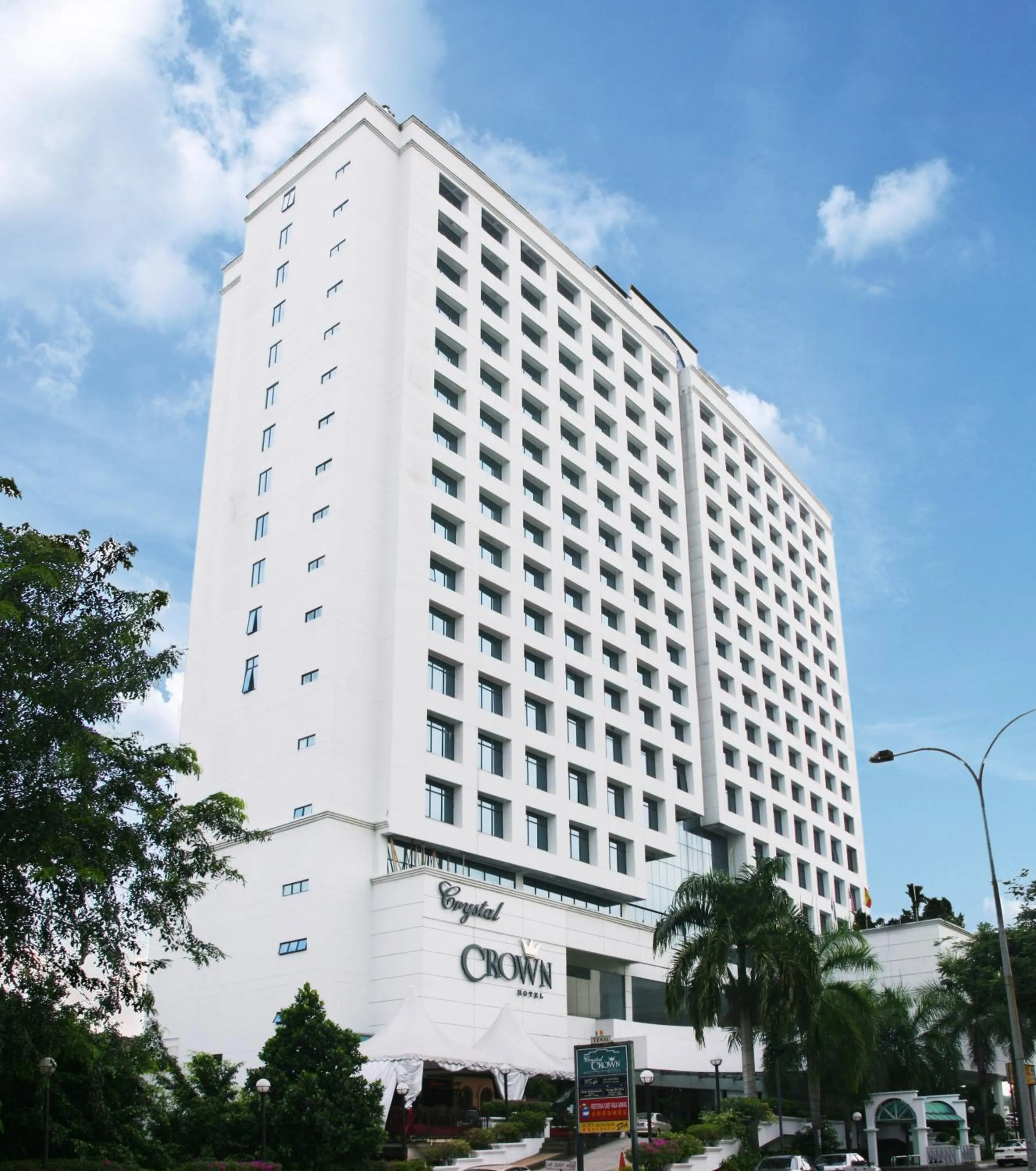 Property building in Crystal Crown Hotel Petaling Jaya