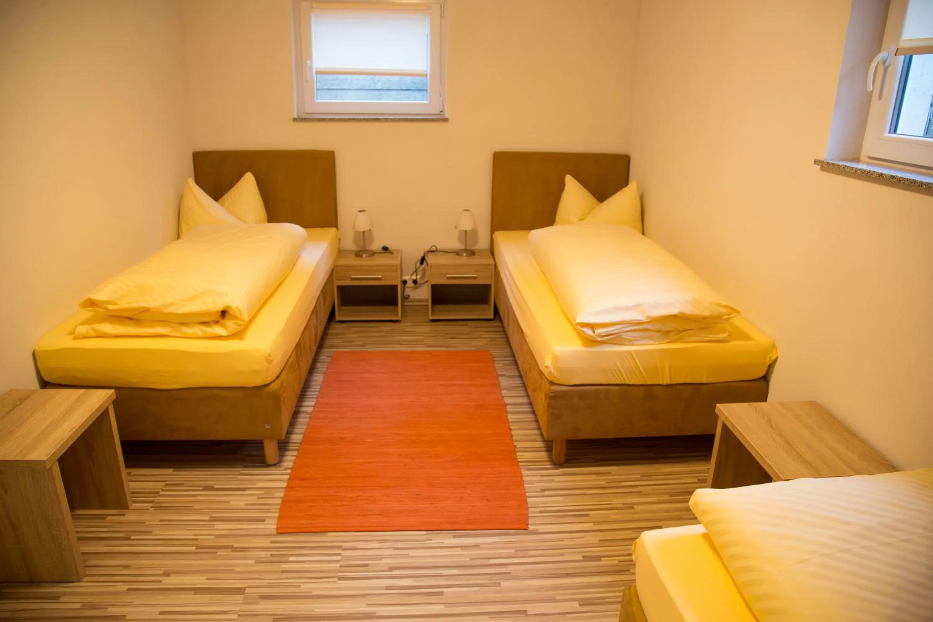 Bedroom, Bed in Gästehaus und Fewo Lamm Garni