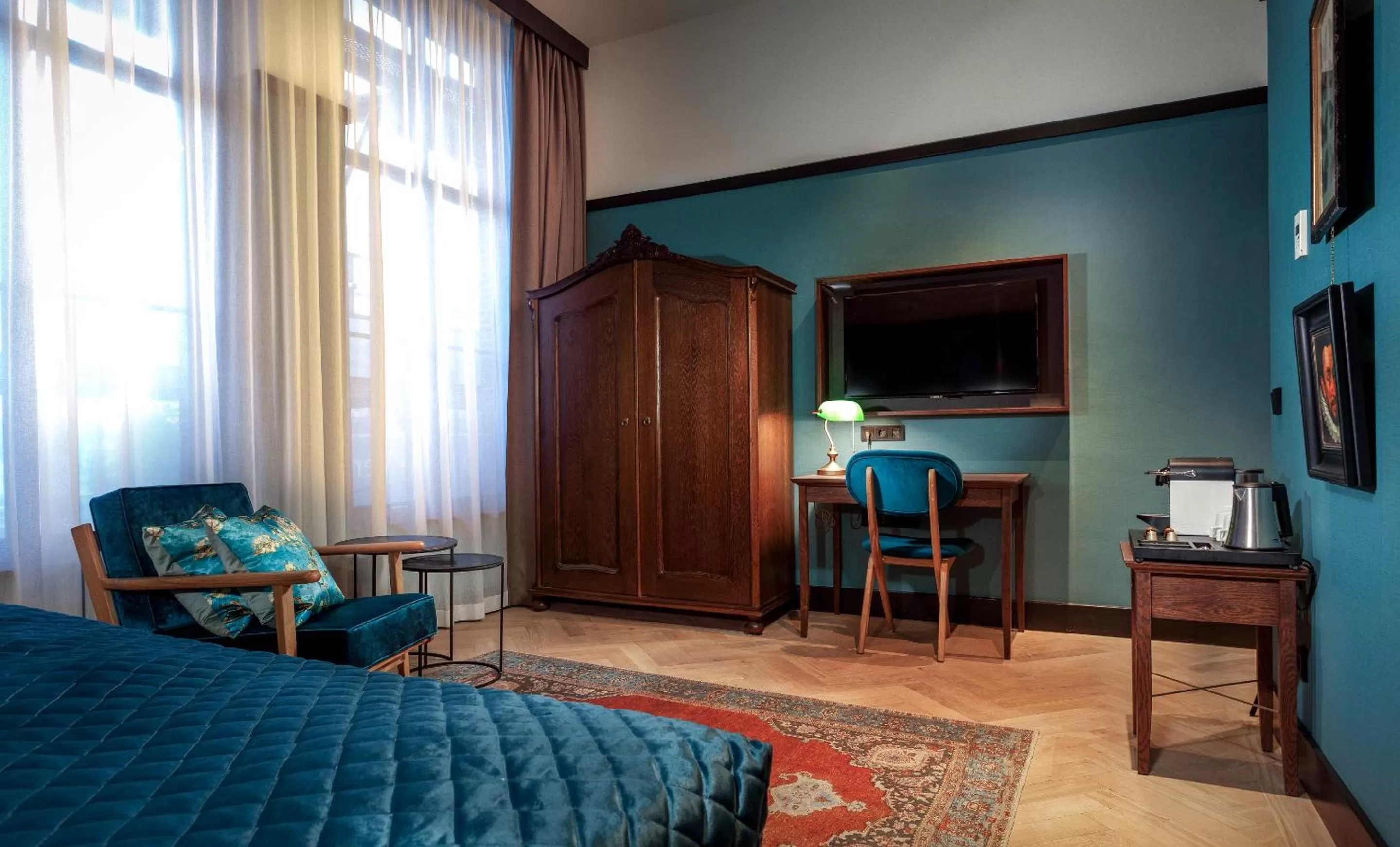 TV and multimedia in The Hendrick's Hotel