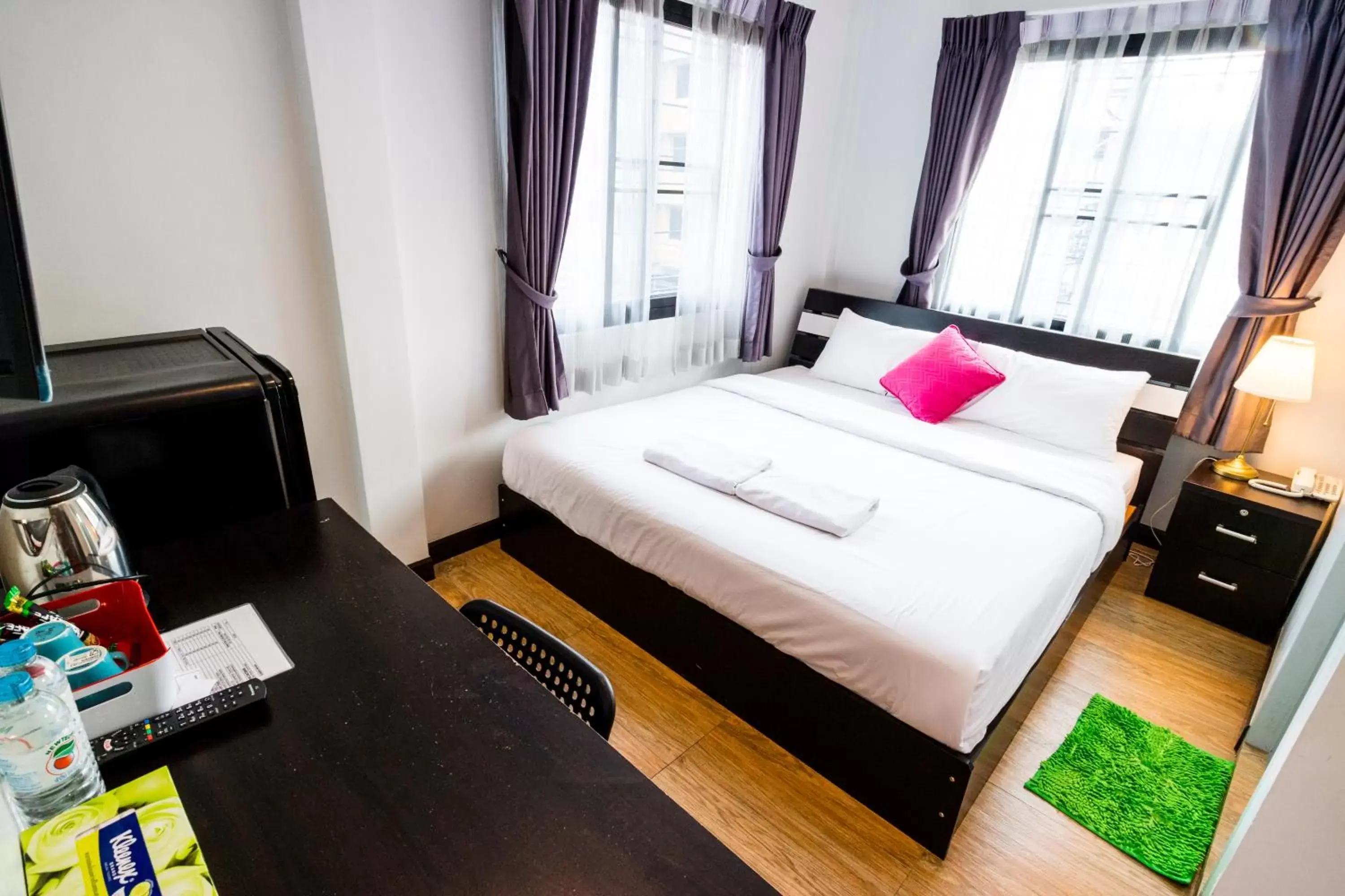 Standard King Room - single occupancy in The Cube Sathorn Boutique Hotel เดอะ คิวบ์ สาทร บูติค โฮเทล Near BTS Surasak Standard King Room - single occupancy in The Cube Sathorn Boutique Hotel เดอะ คิวบ์ สาทร บูติค โฮเทล Near BTS Surasak