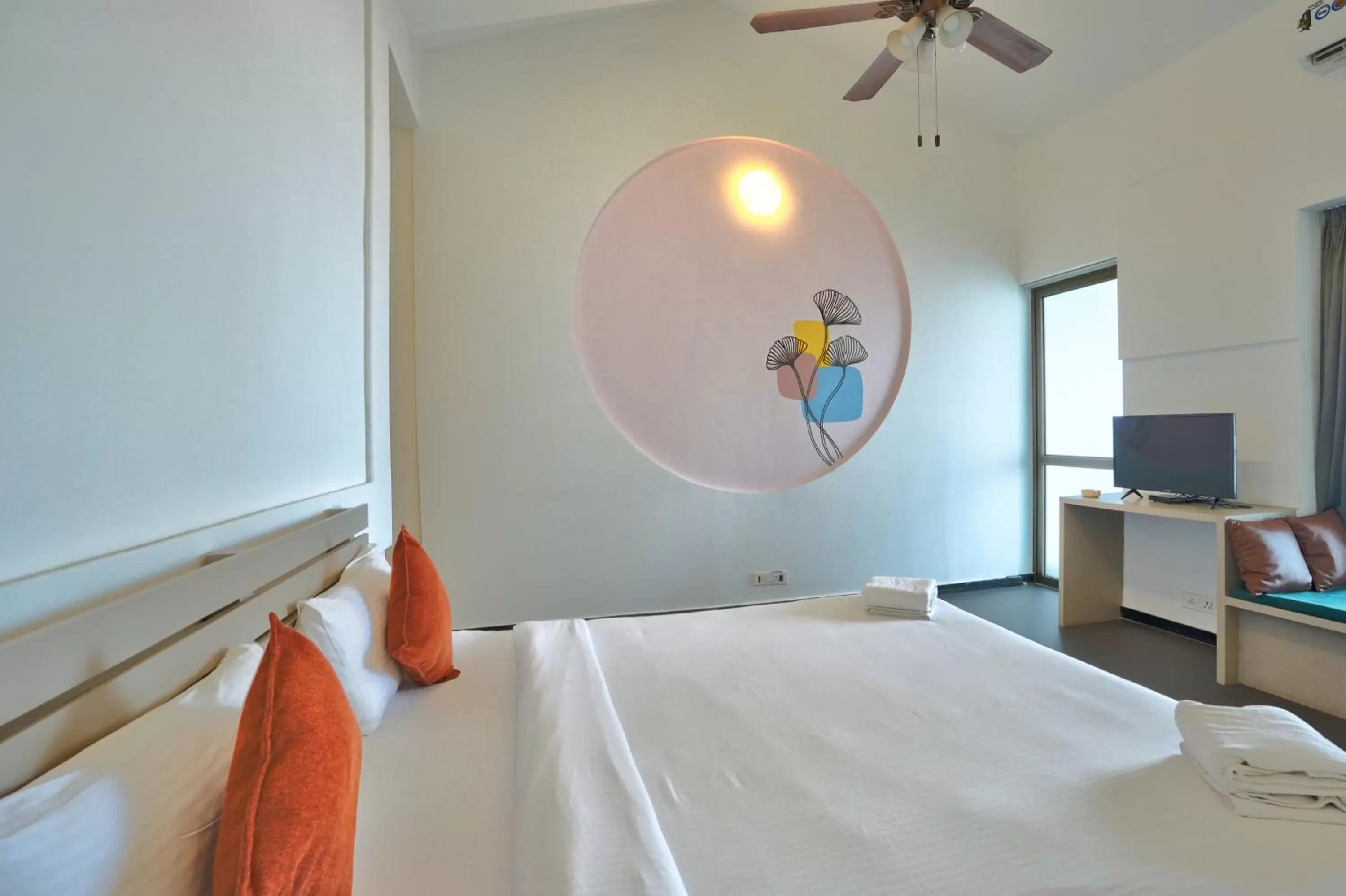 Photo of the whole room, Bed in Blu Missel By The River