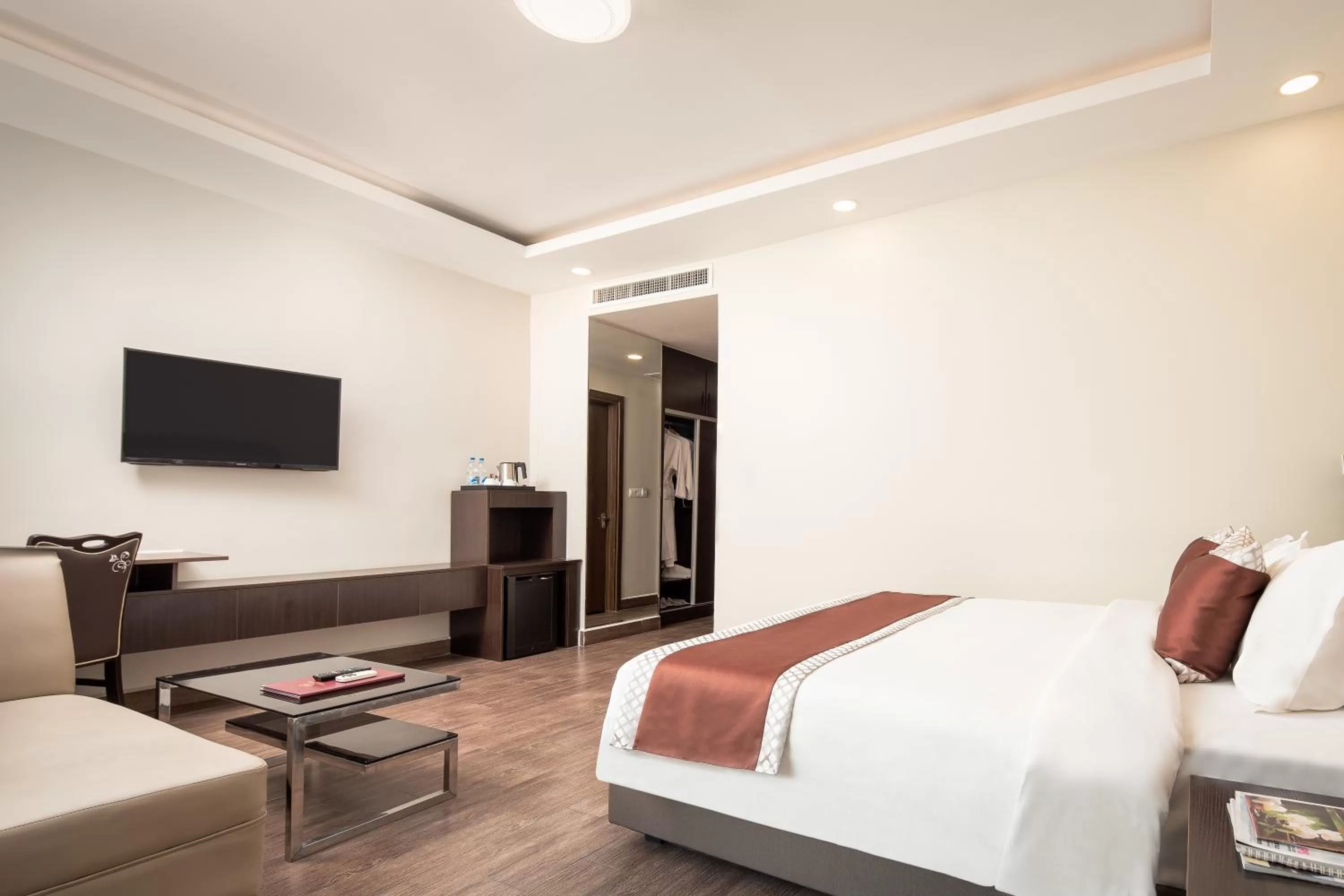 Bed in HM Grand Central Hotel