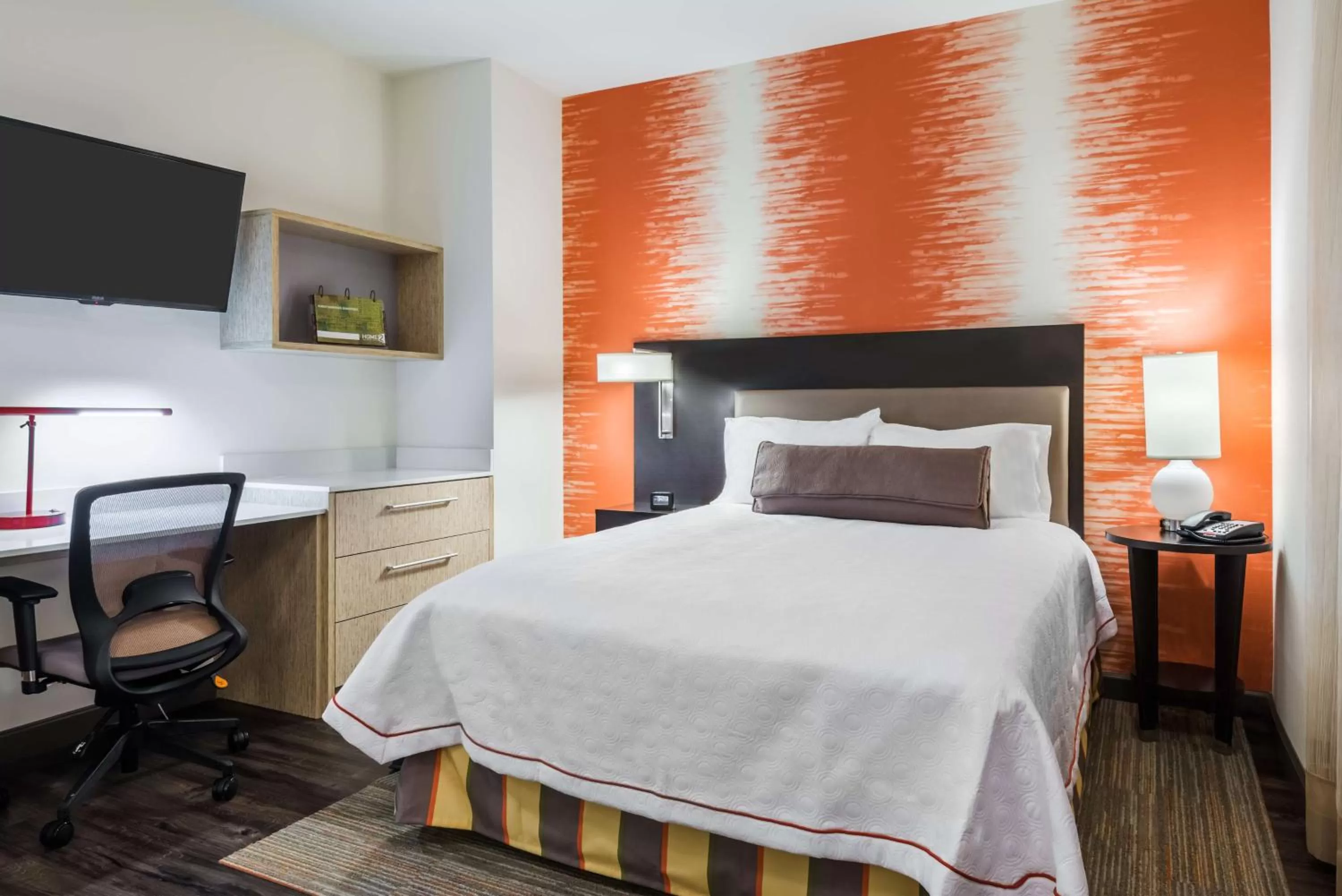 Queen Studio Suite with Sofa Bed- Hearing Accessible/ Non-Smoking in Home2 Suites by Hilton Atlanta Downtown