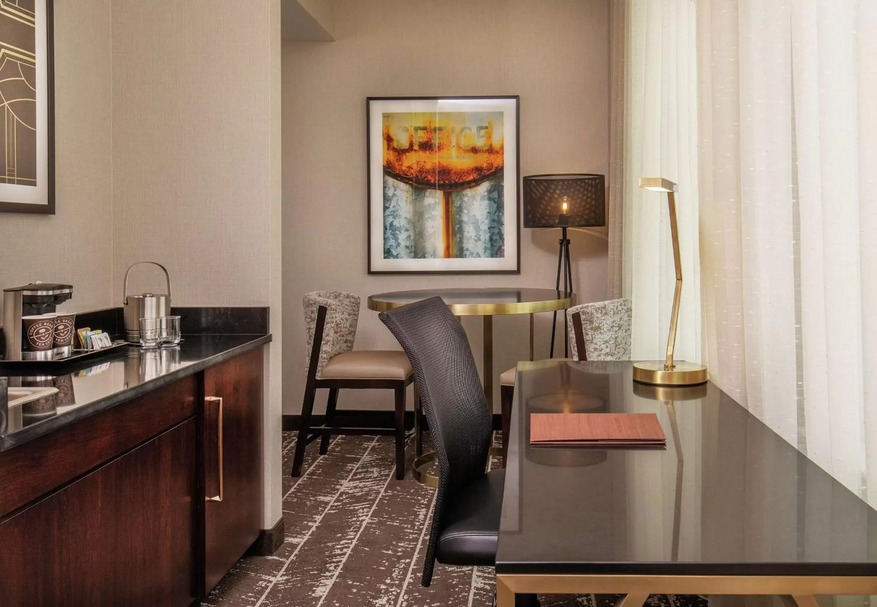 Junior Suite with Two Double Beds - Hearing Accessible in Doubletree By Hilton Youngstown Downtown Junior Suite with Two Double Beds - Hearing Accessible in Doubletree By Hilton Youngstown Downtown