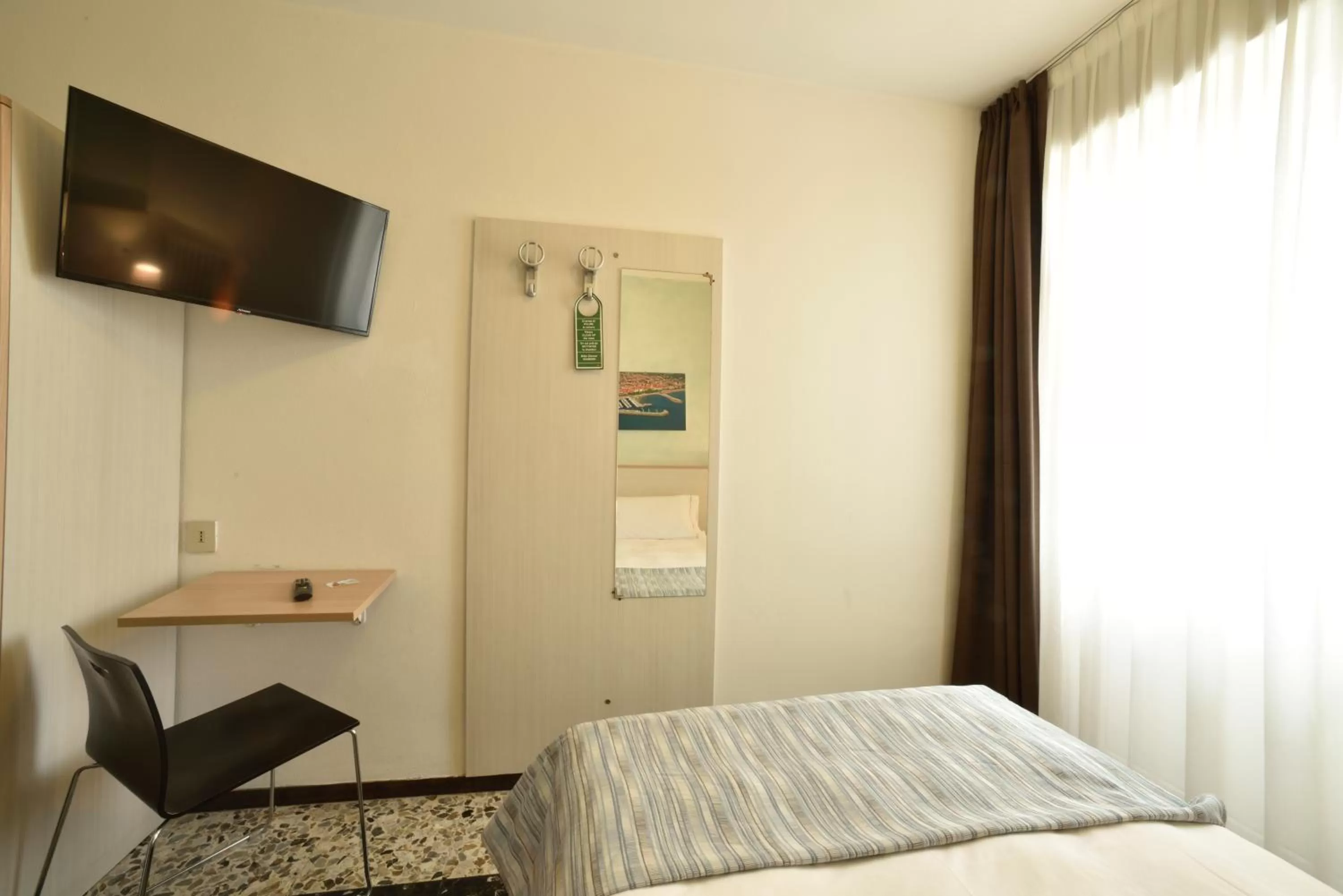 Bed in Hotel Ristorante La Marina Mhotelsgroup