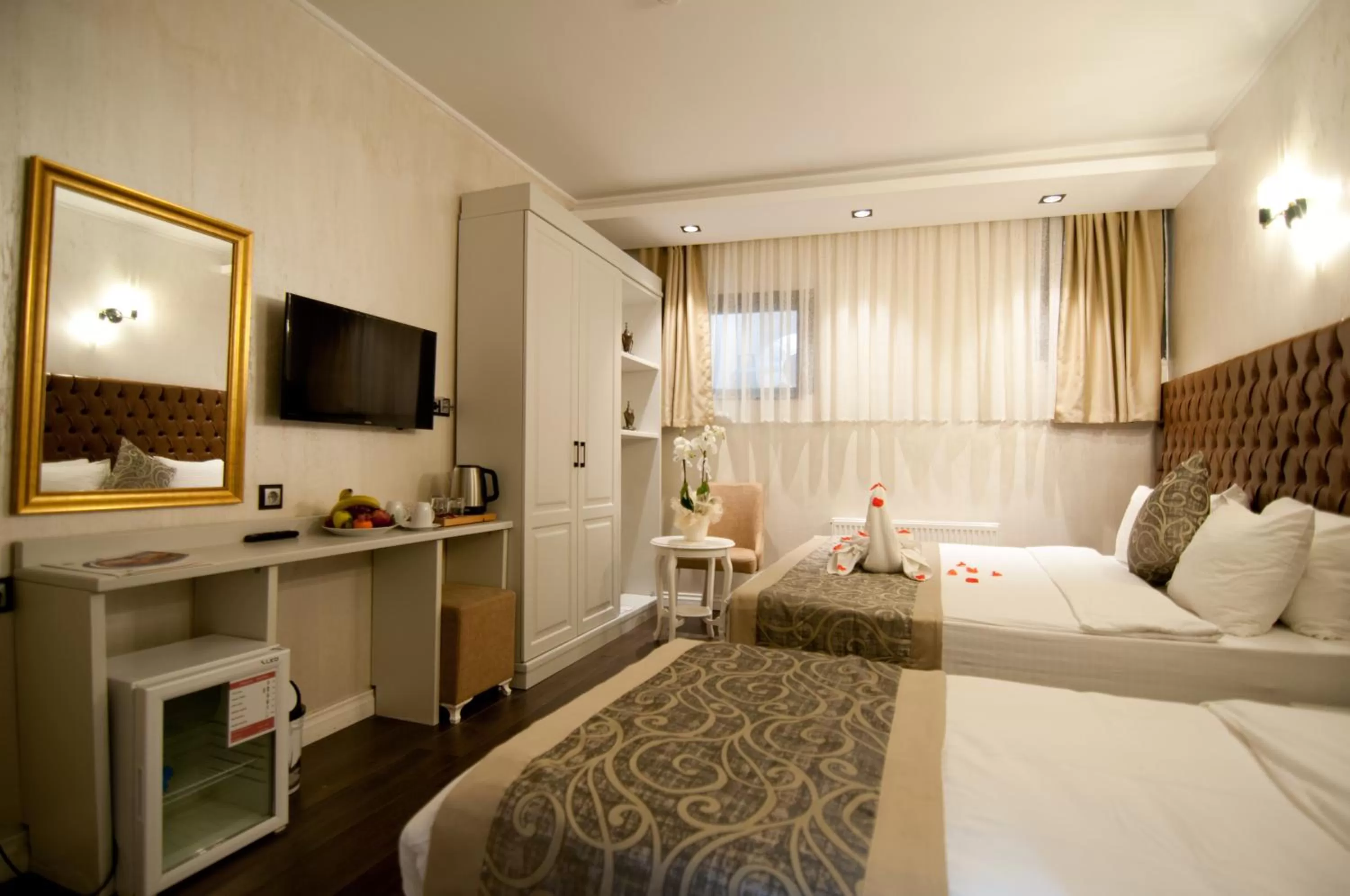 Photo of the whole room, Bed in Pruva Hotel