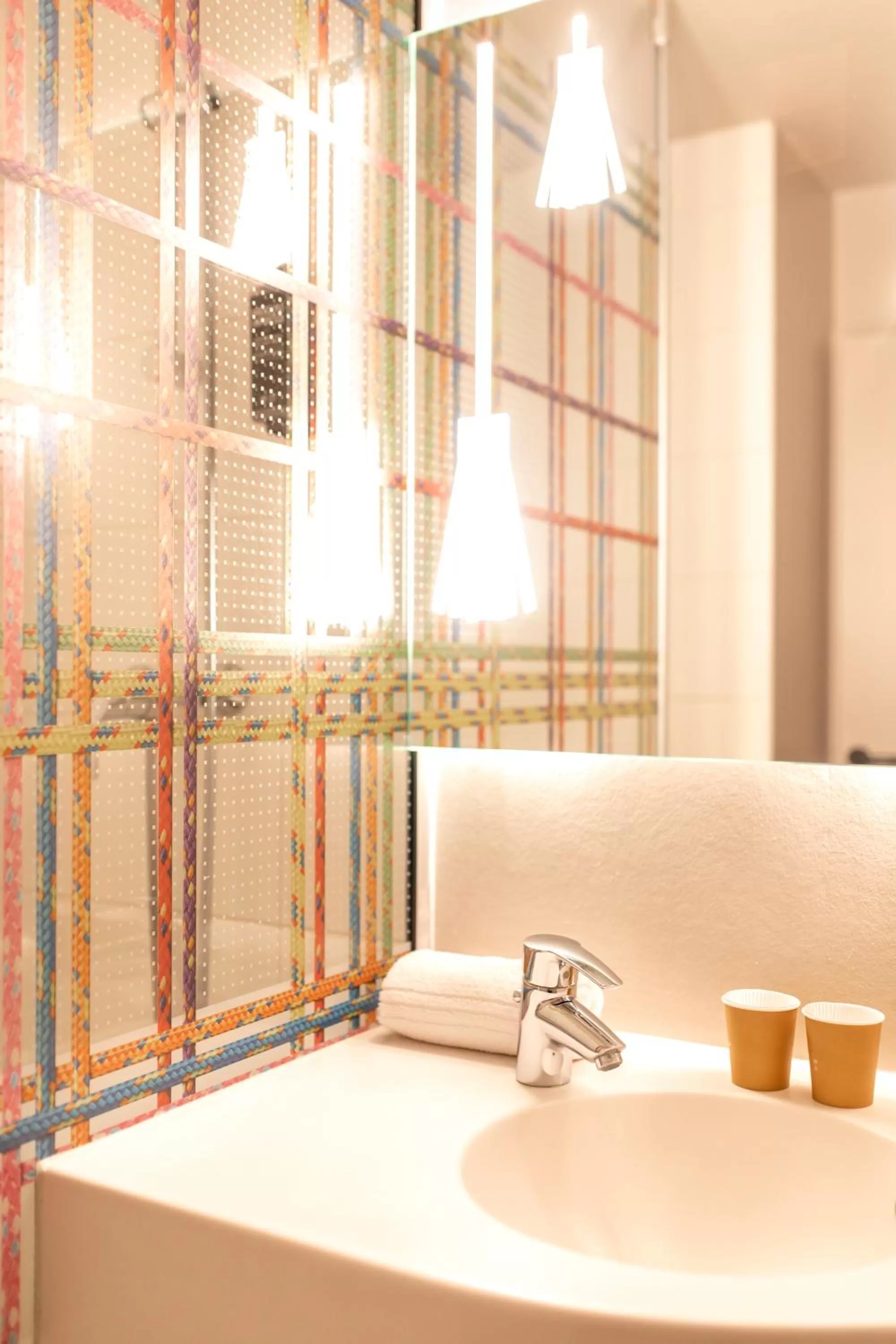 Shower in Ibis Styles St Etienne - Gare Chateaucreux