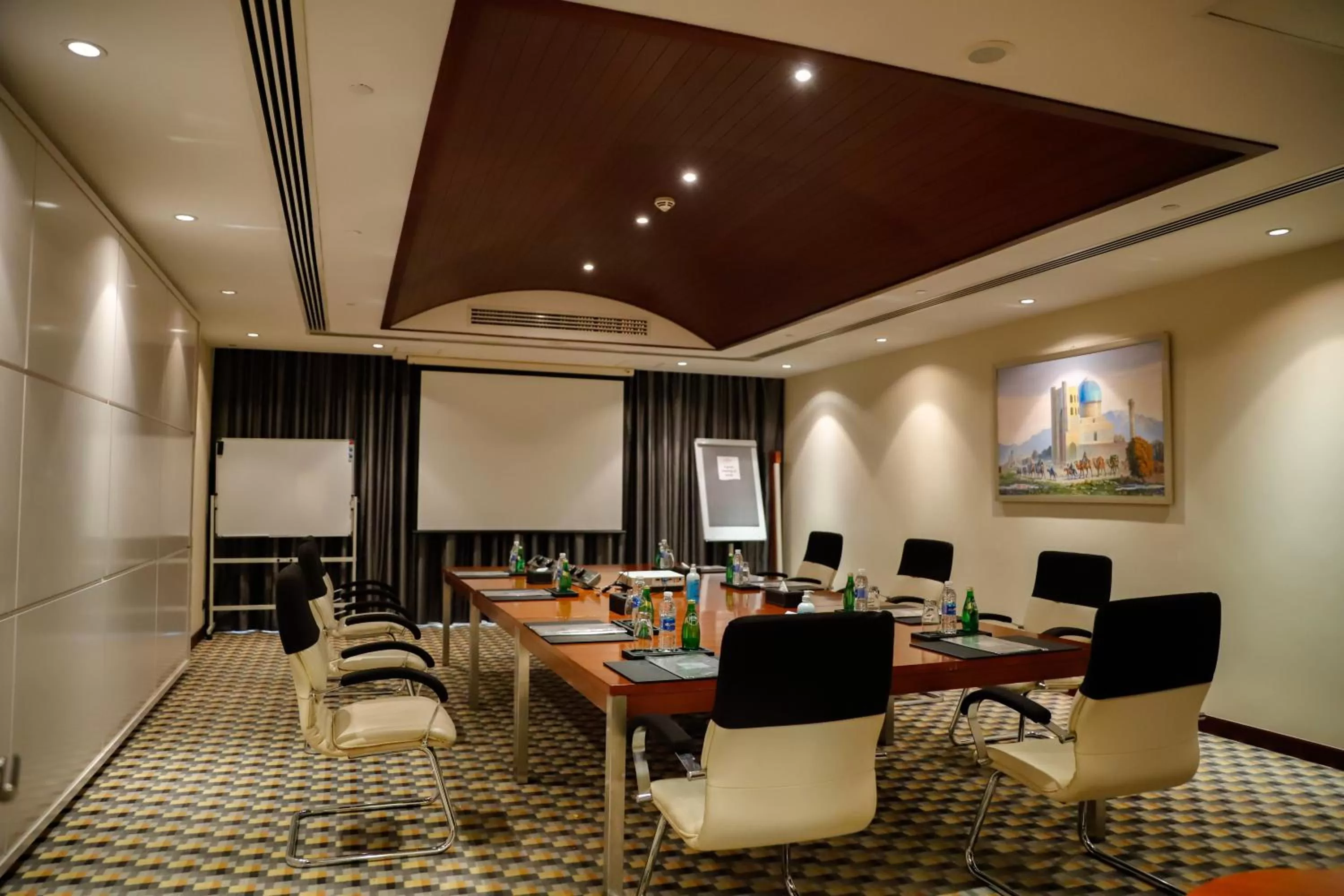Meeting/conference room in Crowne Plaza Sohar by IHG