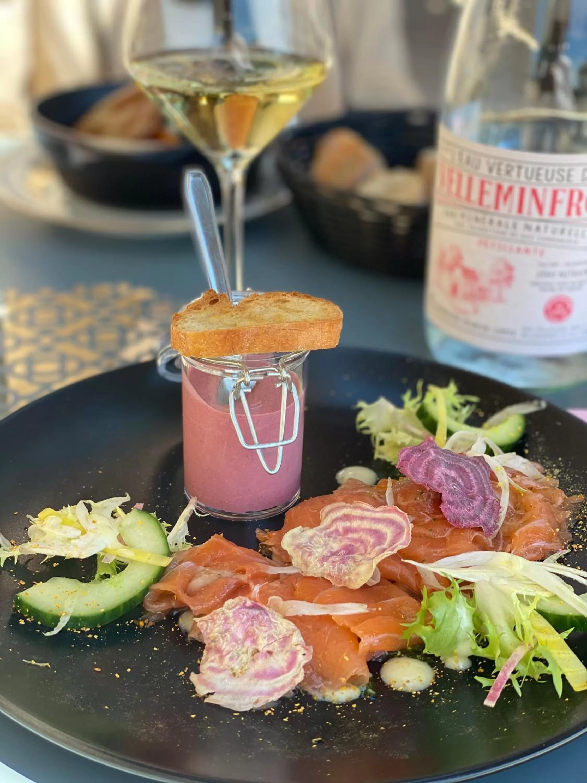 Restaurant/places to eat in Kyriad Nuits Saint Georges Dijon Sud