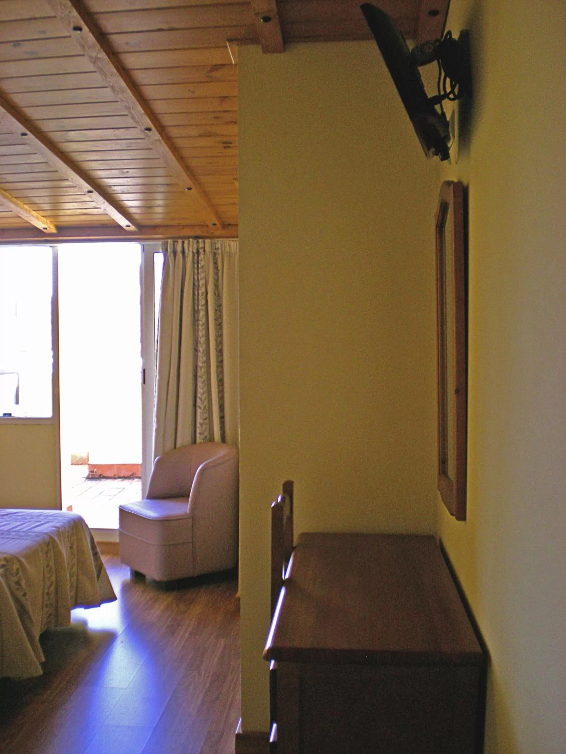 Photo of the whole room, Bed in Labella María