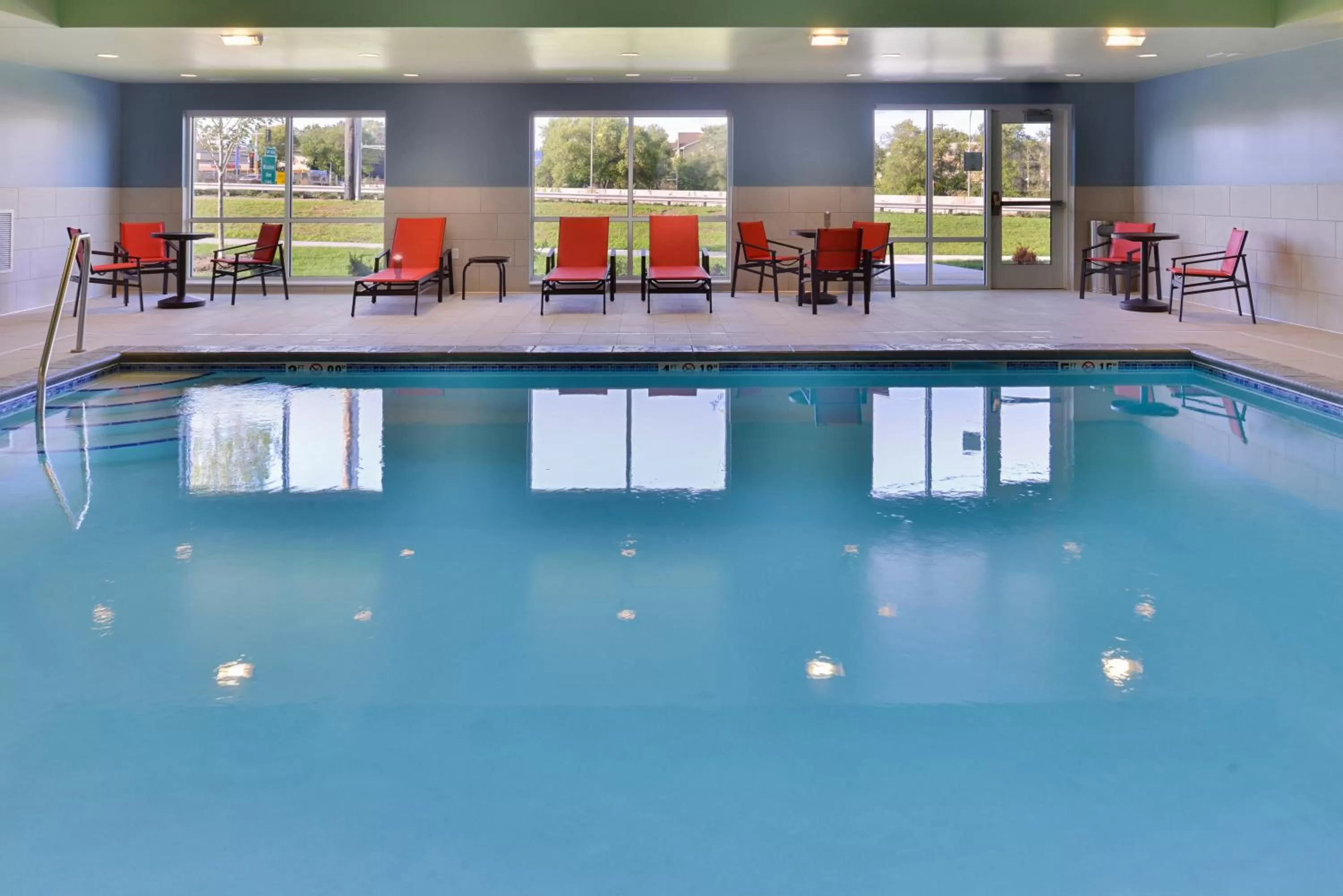Swimming pool in Holiday Inn Express & Suites - Mall of America - MSP Airport by IHG