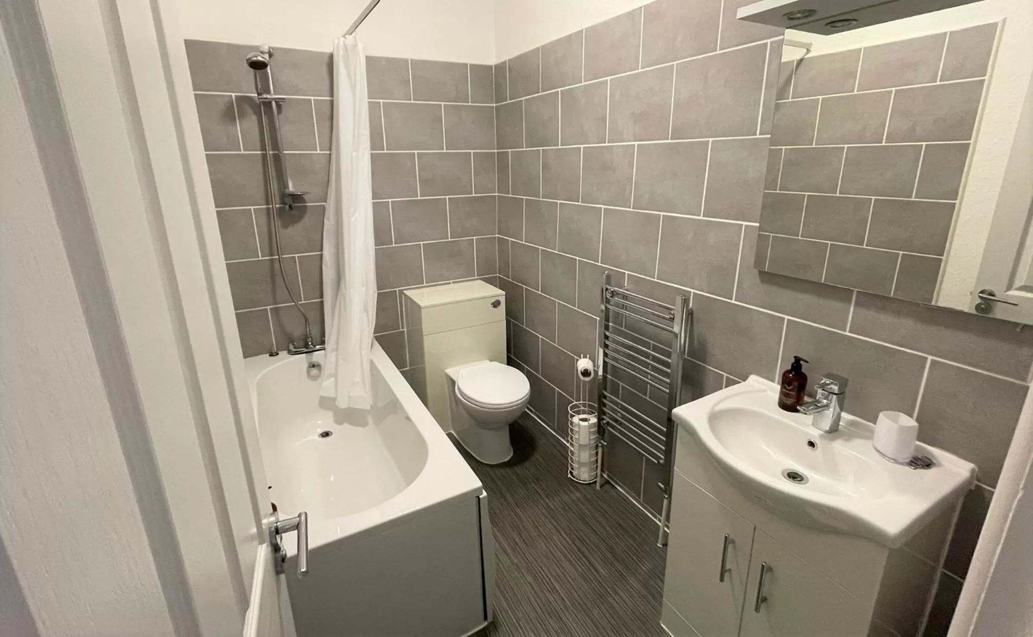 Bathroom in The Unicorn Skipton