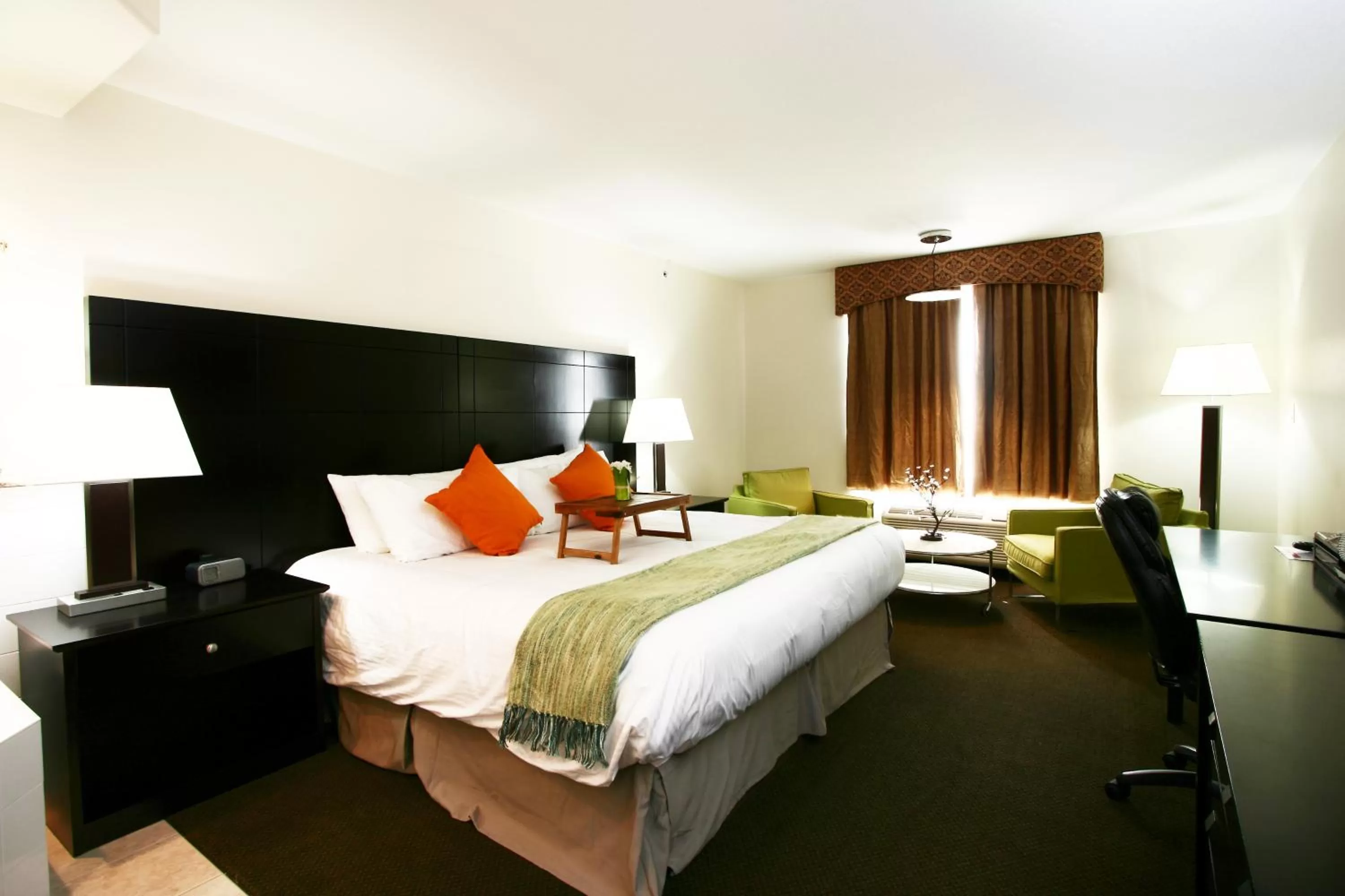 Photo of the whole room in Foxwood Inn & Suites Drayton Valley