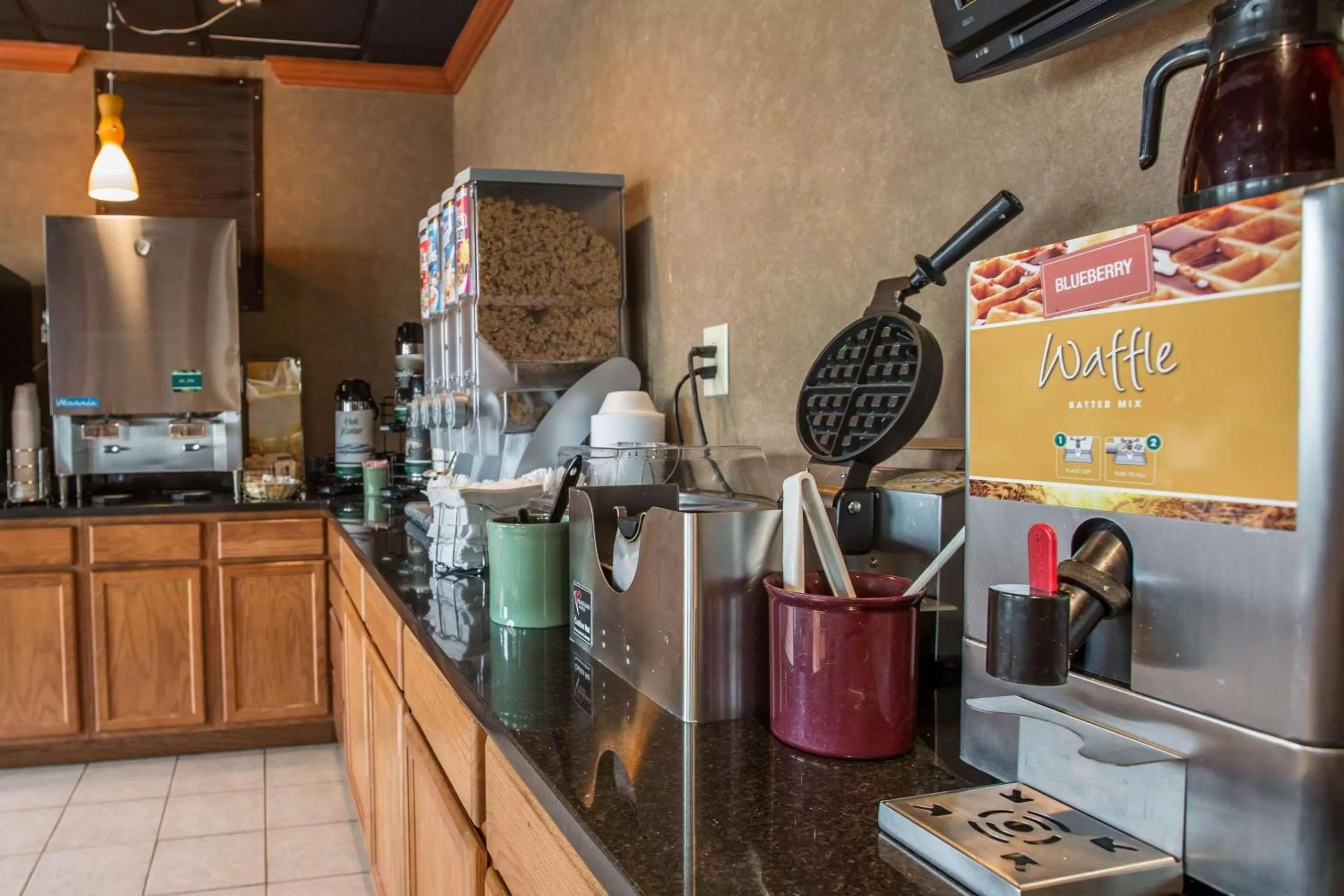 Restaurant/places to eat in Quality Inn & Suites Hanes Mall