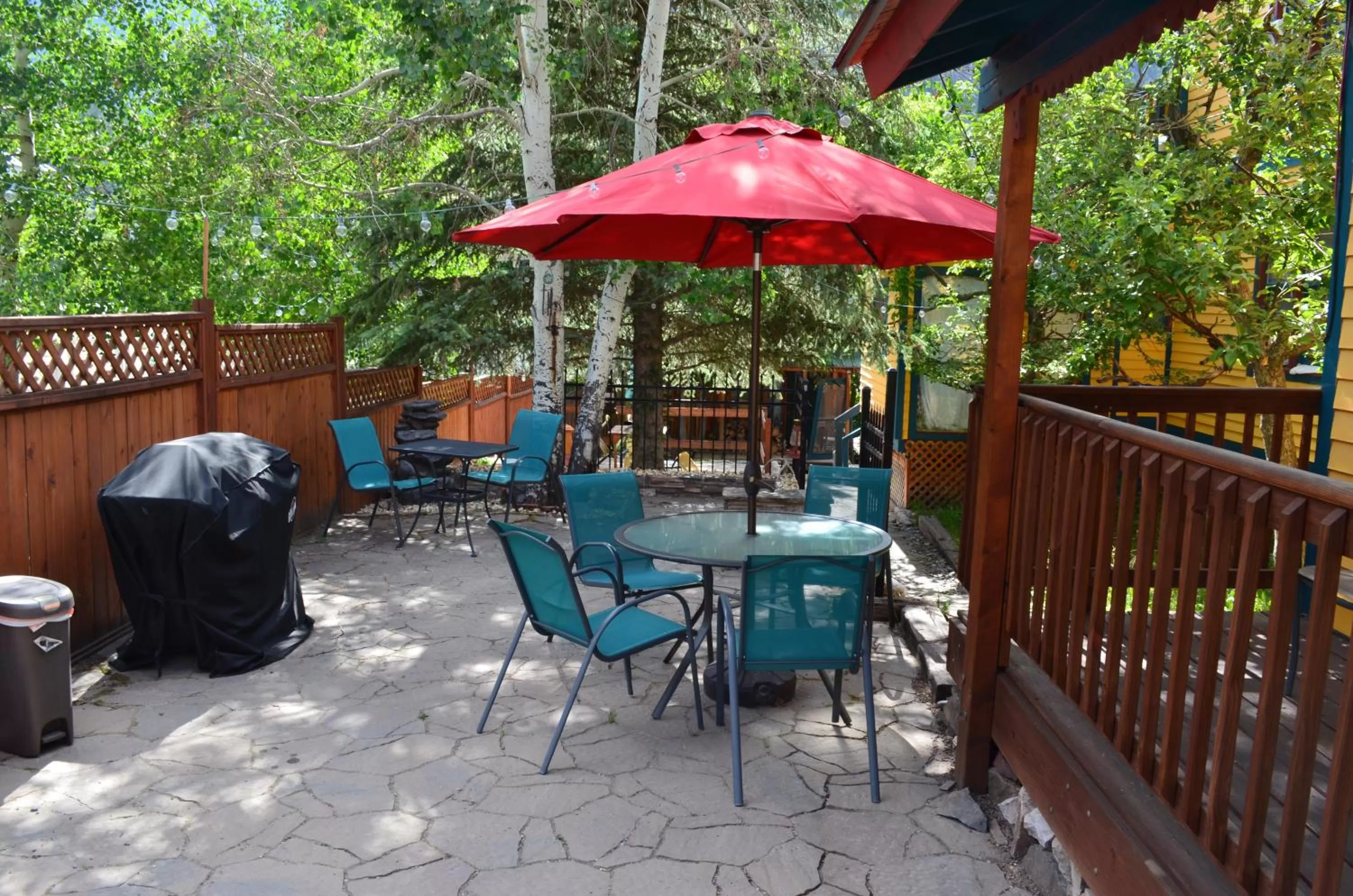 Property building in The Ouray Main Street Inn